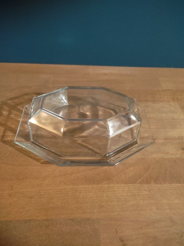 Hexagonal molded glass butter