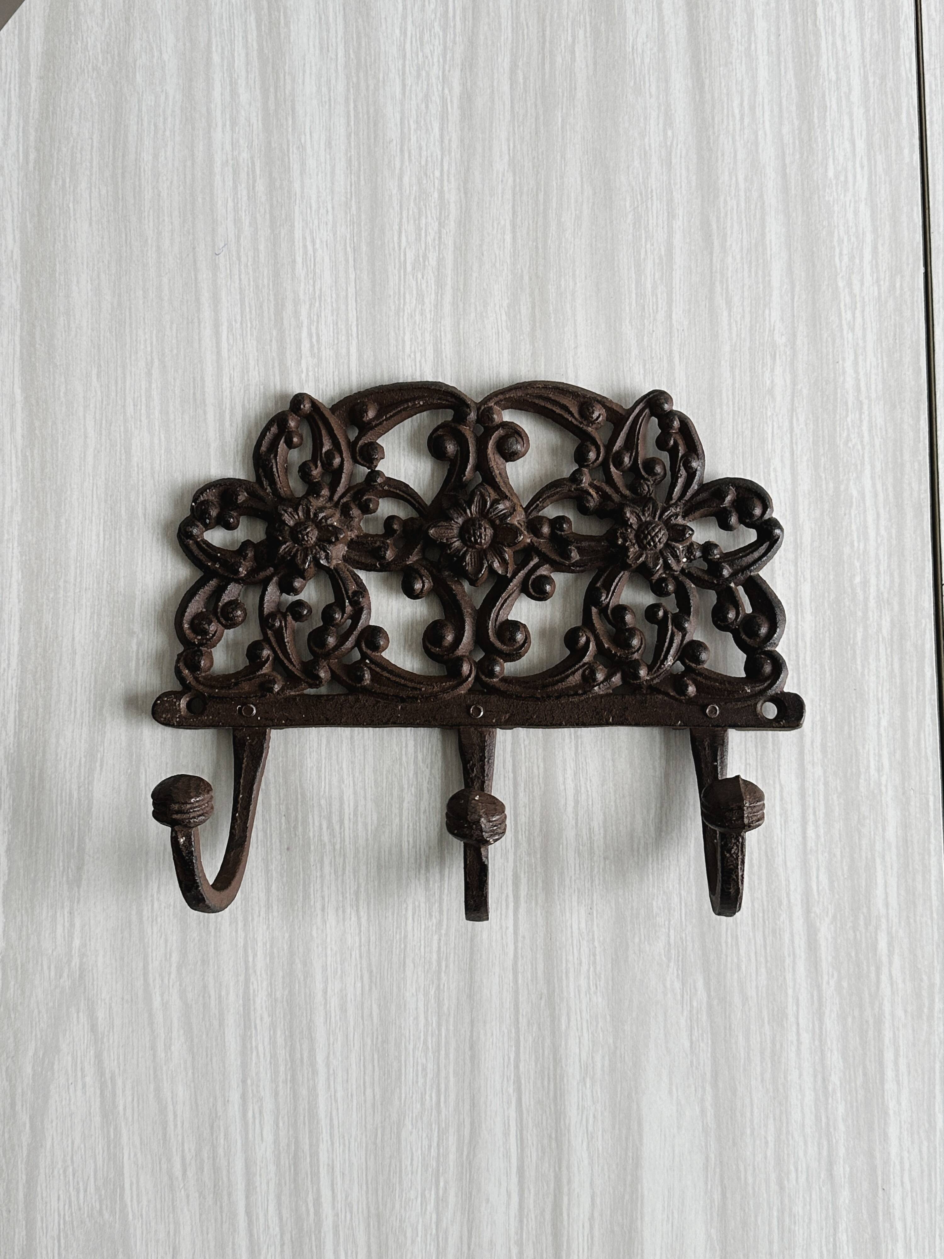 Metal wall key holder