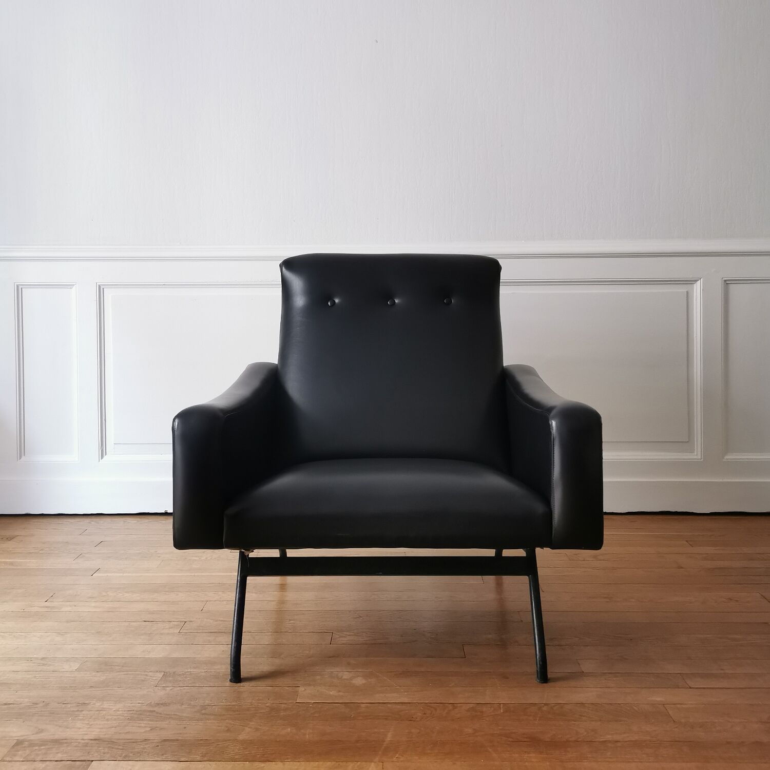 "Galion" armchair by Gilbert Steiner, Steiner edition
