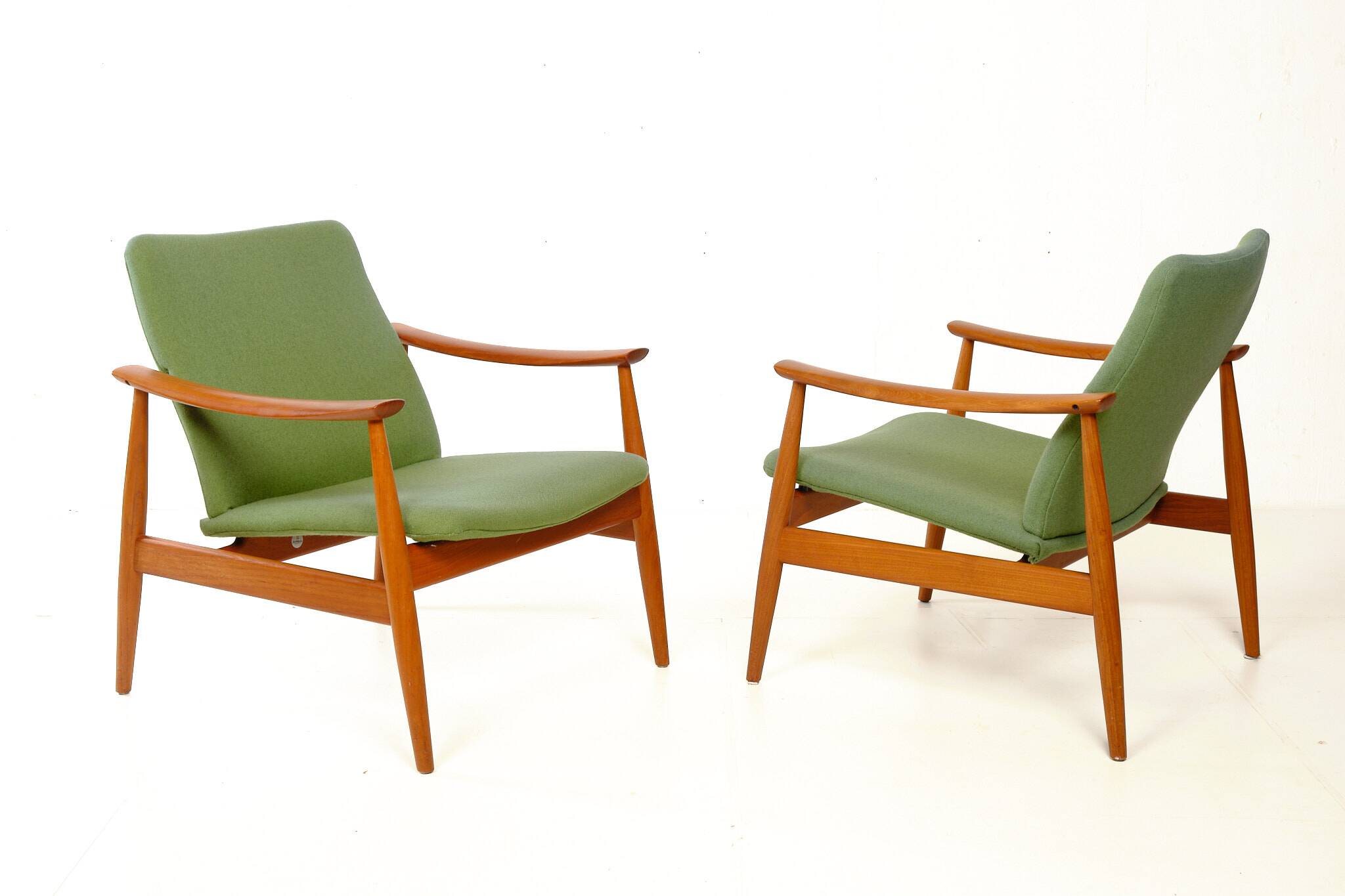 Arne Vodder FD 161 armchair, teak and wool