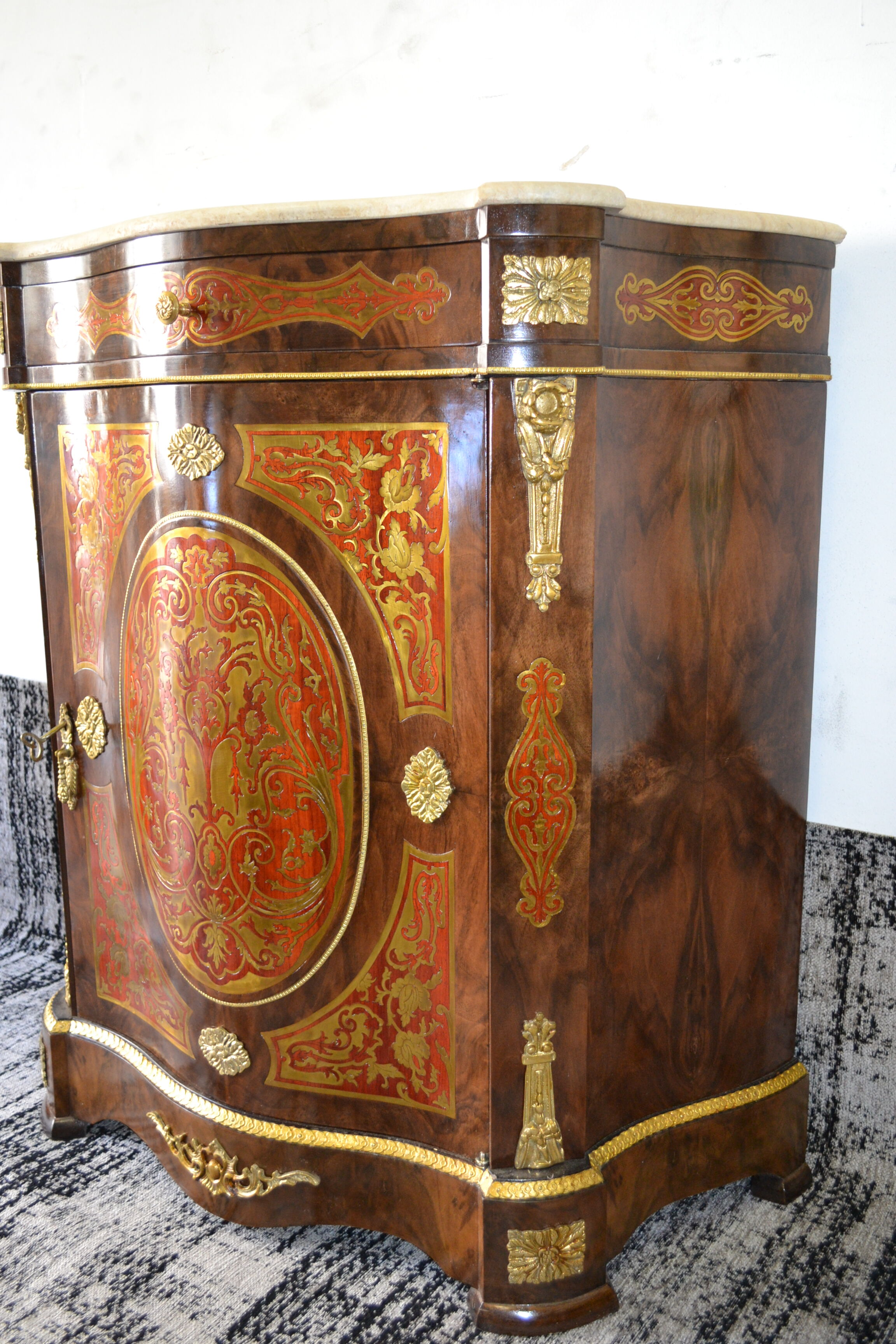 Magnifique bahut style boulle
