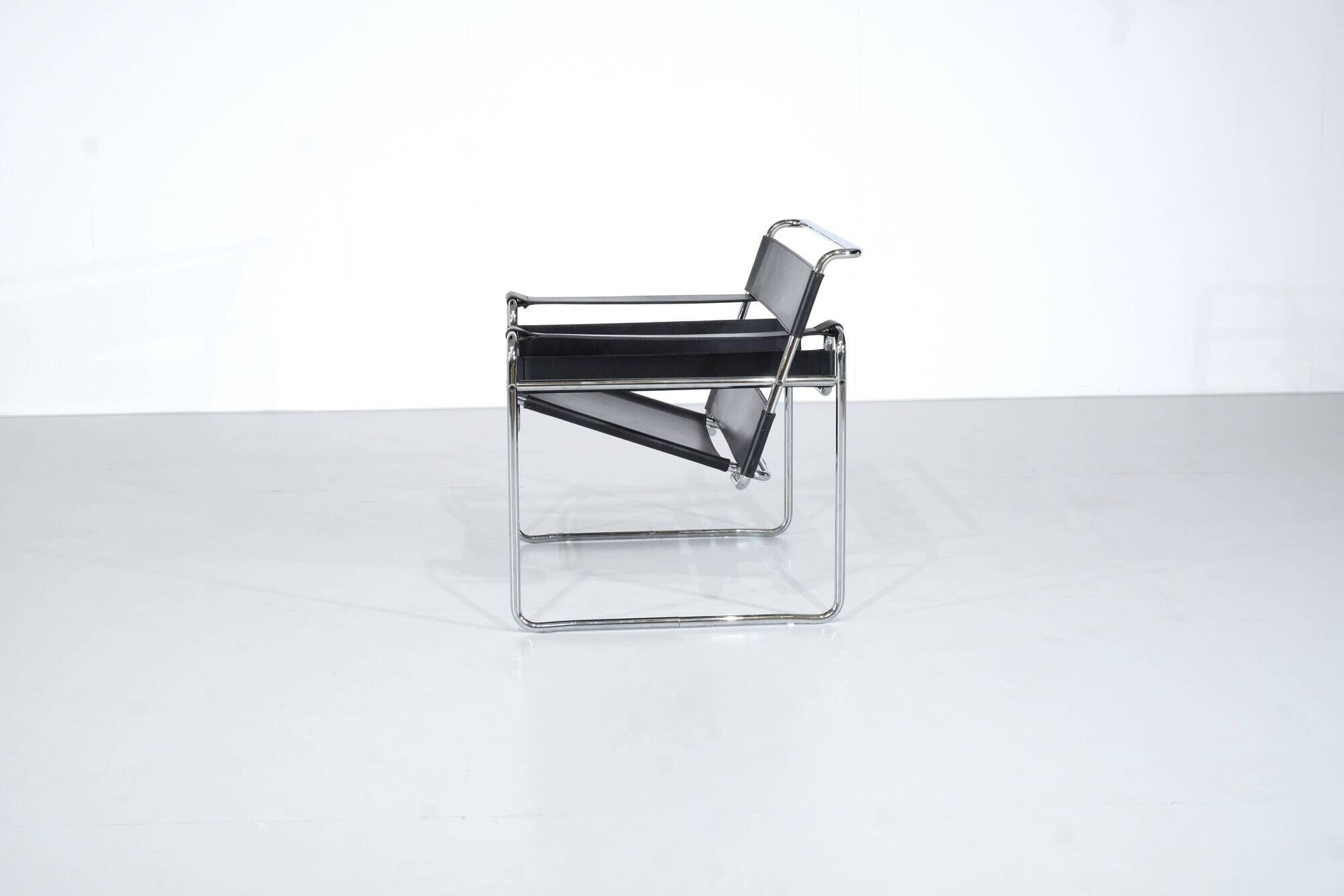 Wassily armchair by Marcel Breuer for Knoll International - 1990s