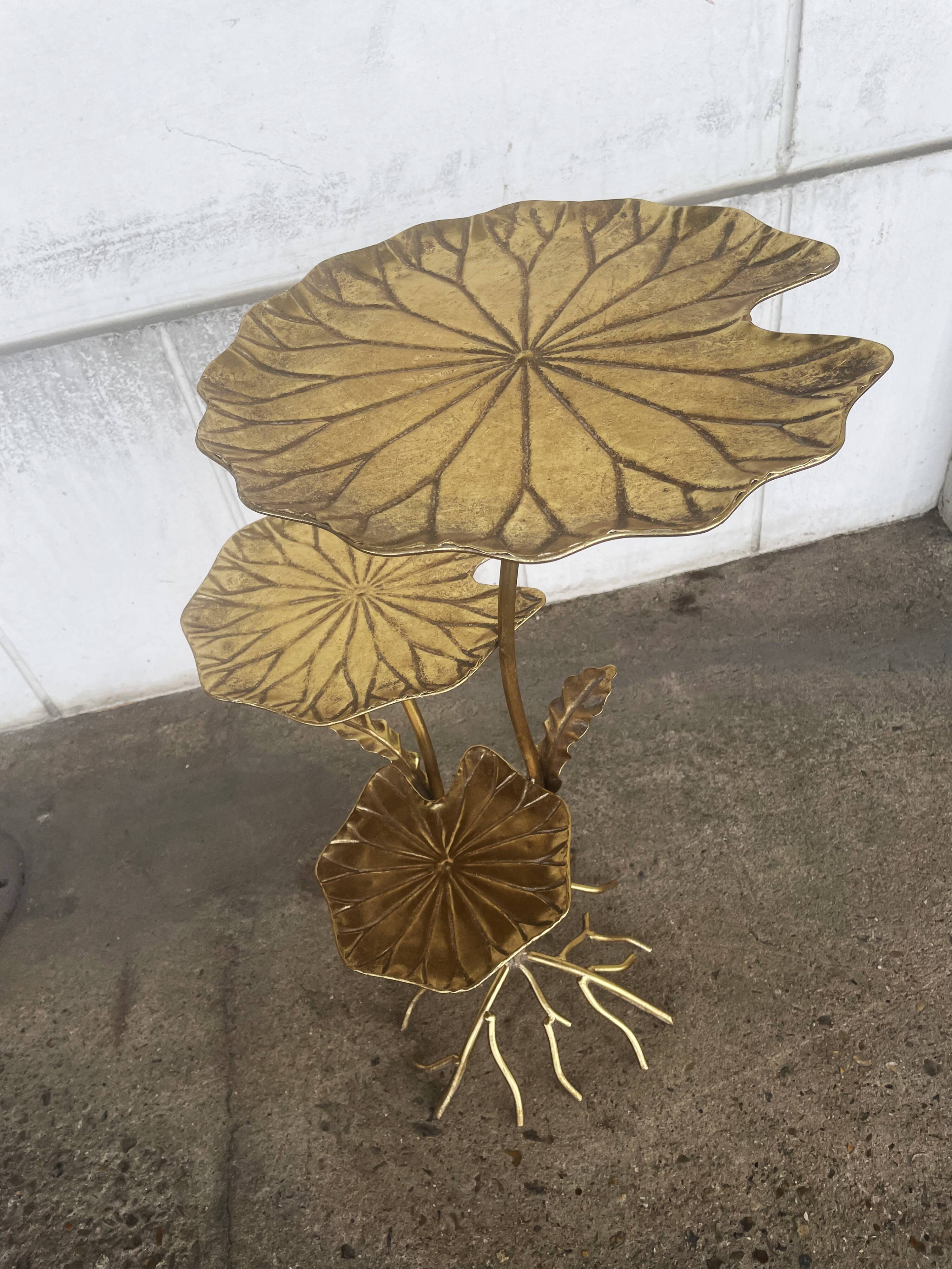 Art Nouveau style pedestal table