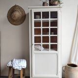 Vitrine parisienne une porte