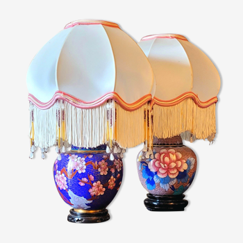 Pair of antique lamps in partitioned Asia China