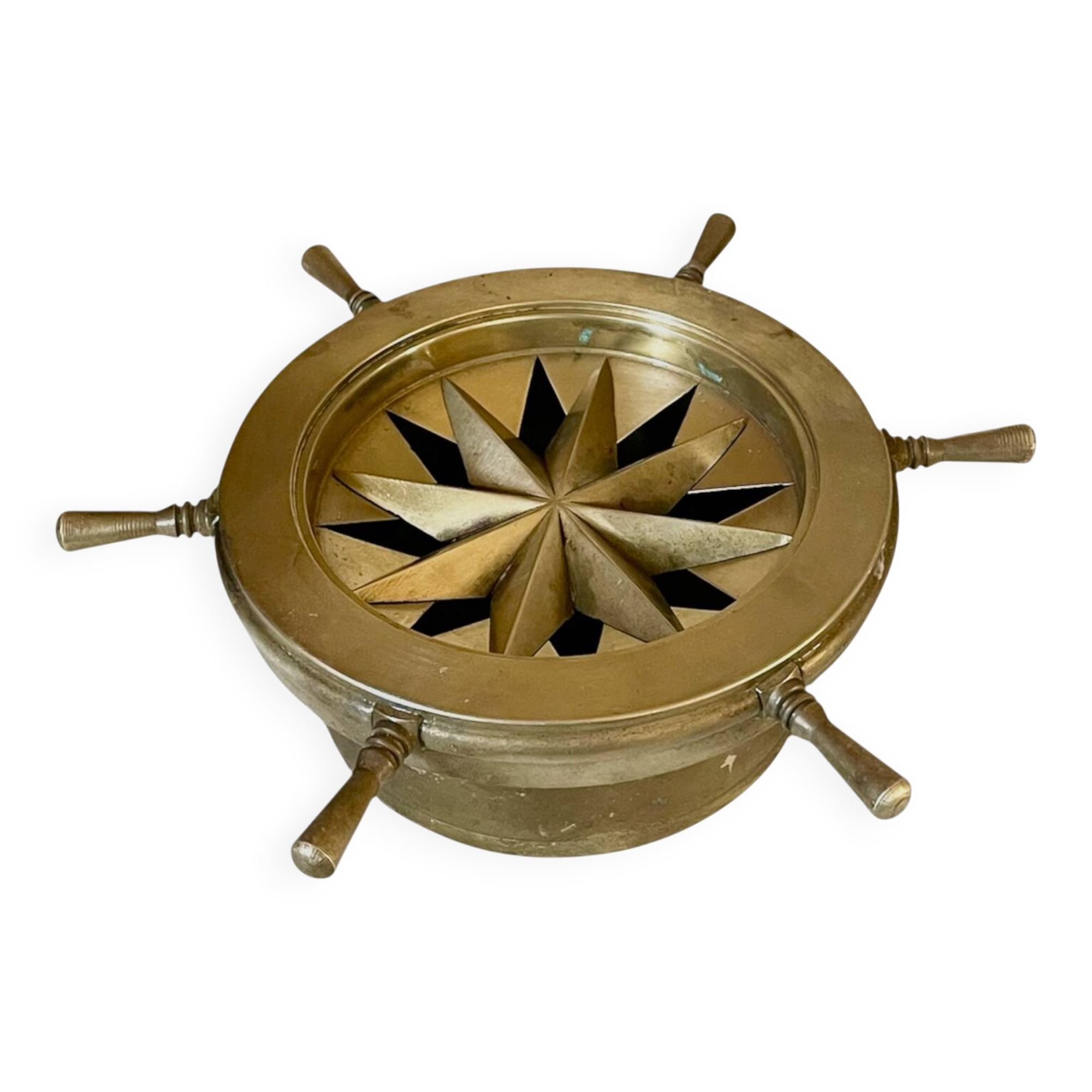Cendrier rose des vents en laiton massif