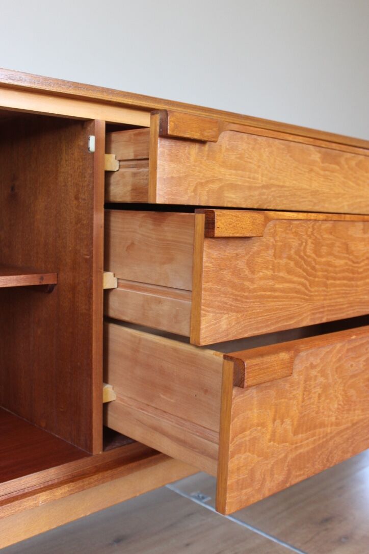 Vintage Scandinavian style teak line by Austinsuite 60s