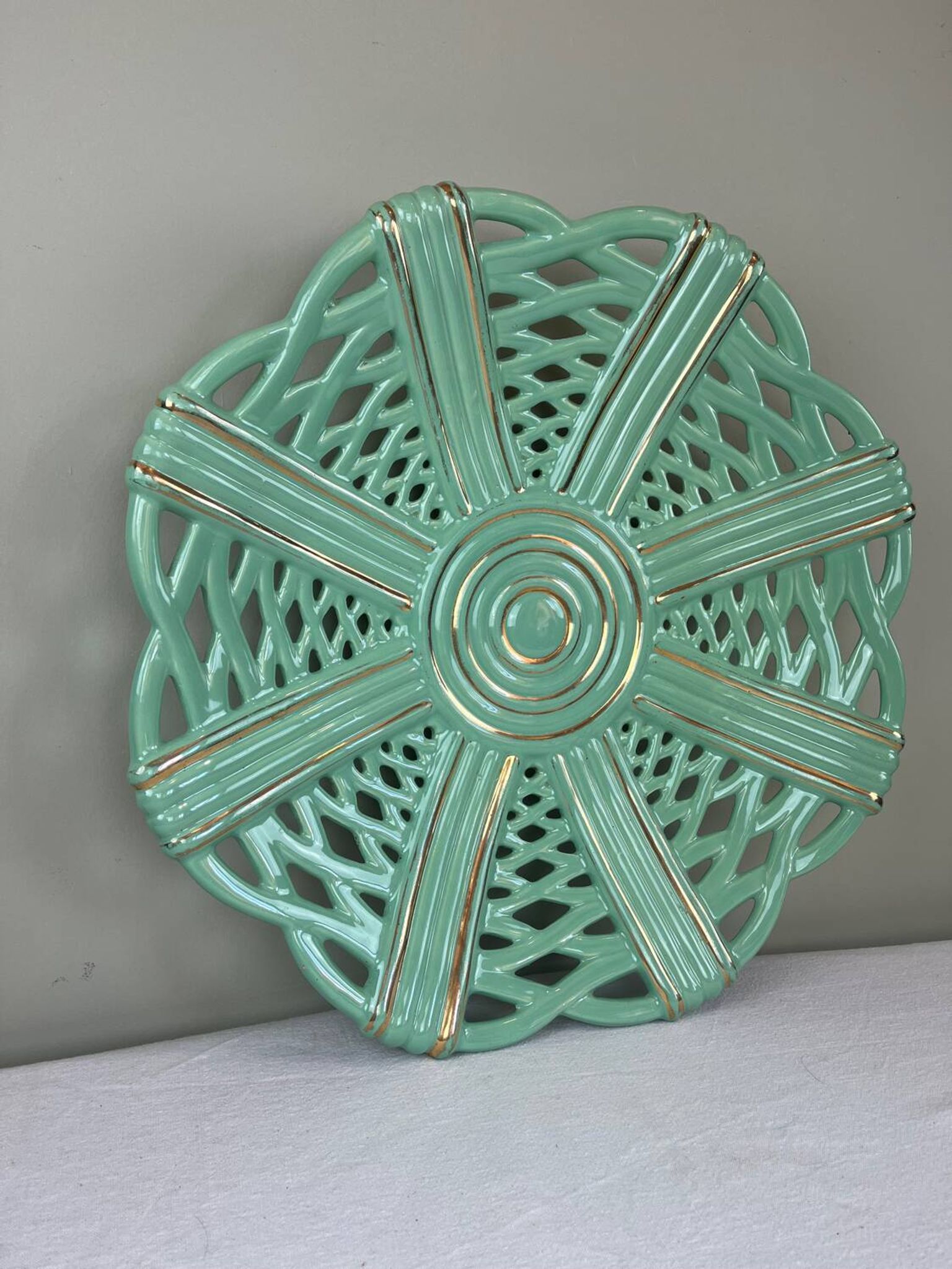coupe en céramique ajourée mid century