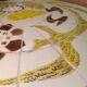 Round vintage coffee table with ceramic tray - 70s