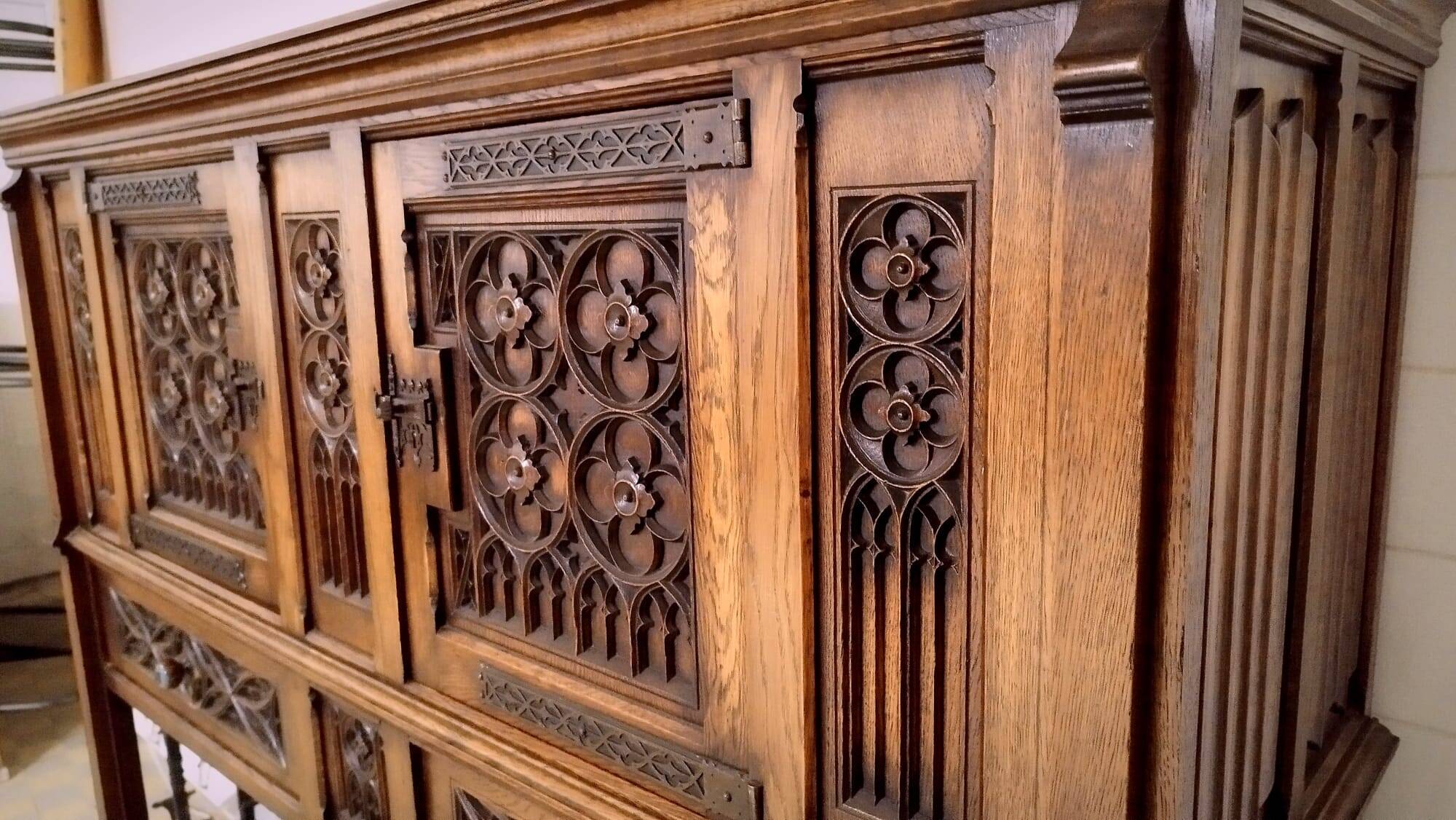 Gothic sideboard in oak and walnut – French school, 19th century