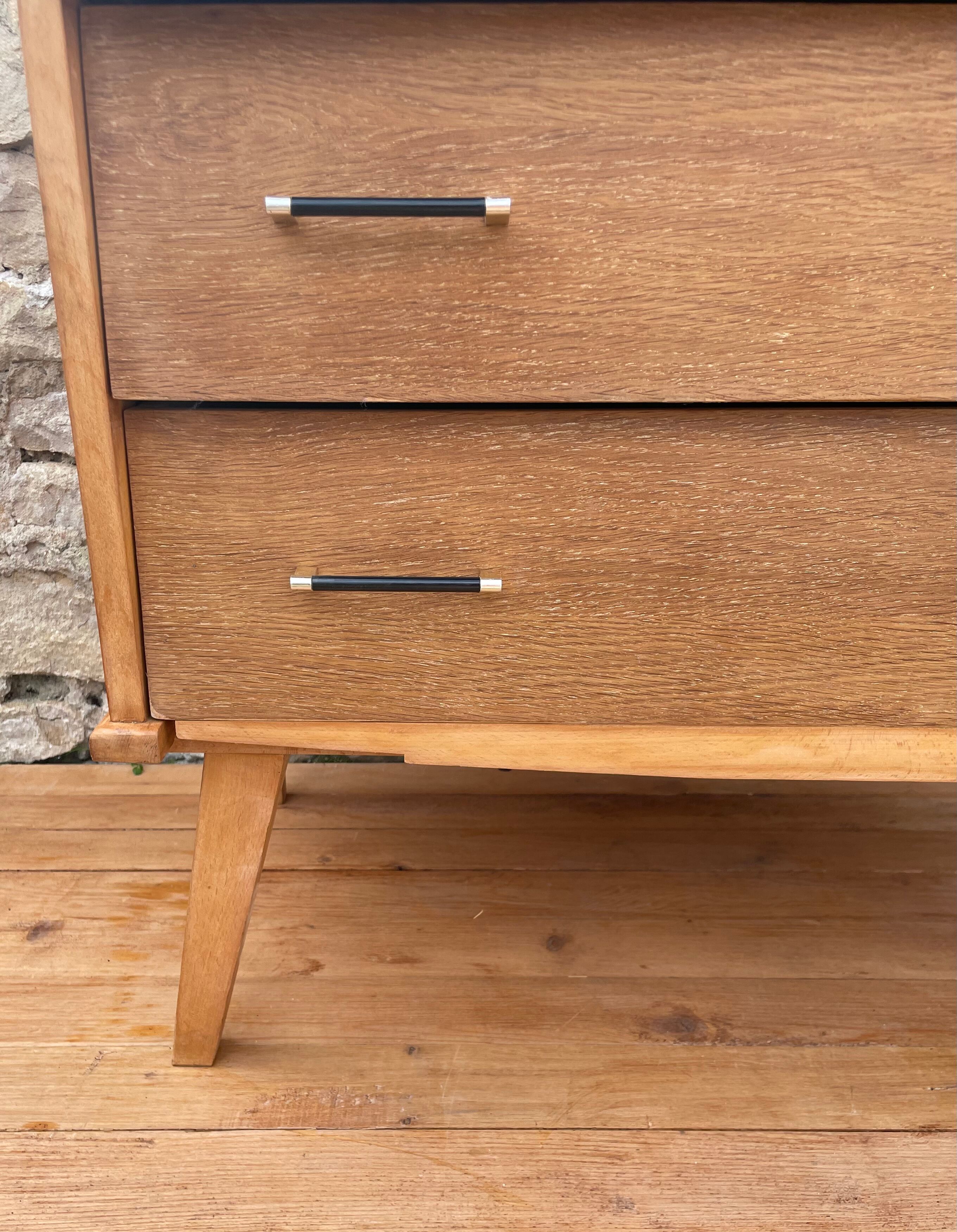 Chest of drawer compass feet