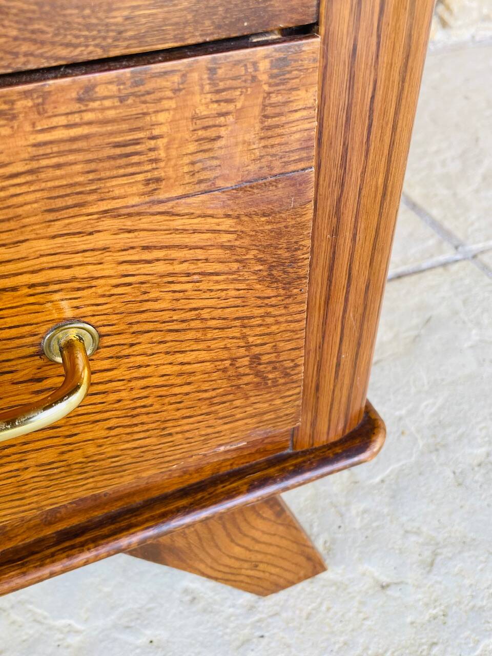 Commode vintage en noyer, pieds compas , circa 1950s