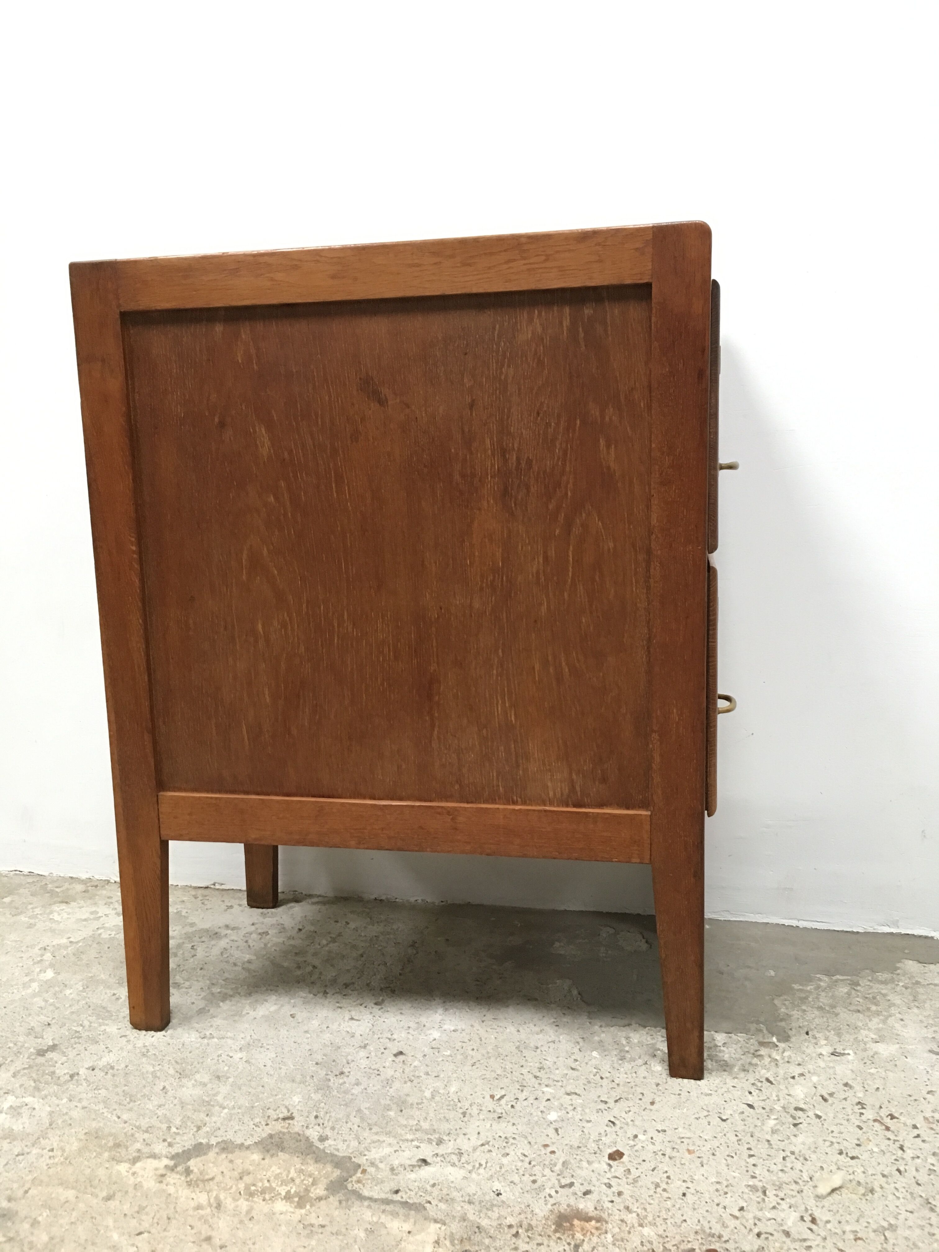 Cabinet with drawers