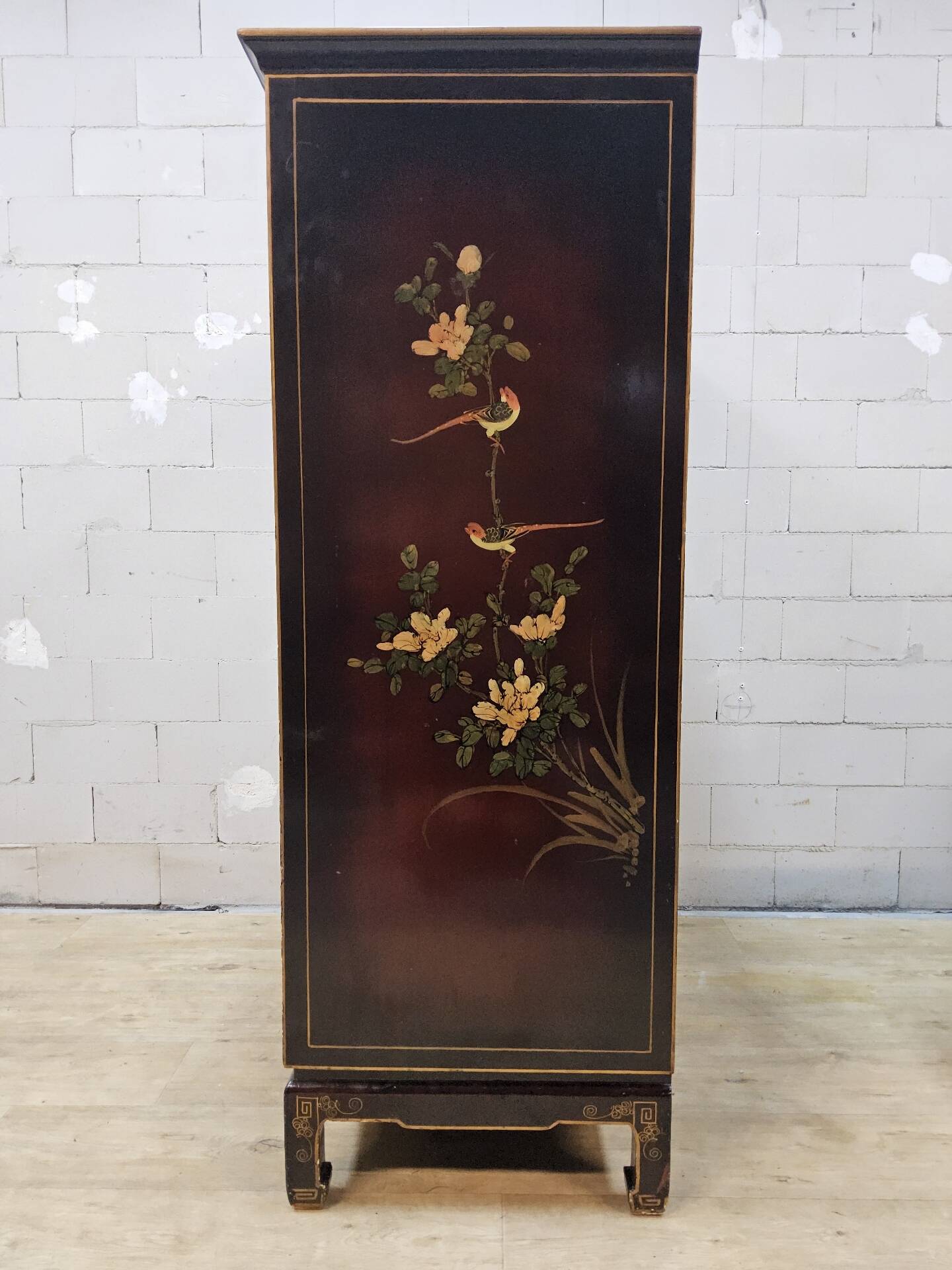 Vintage Chinese red and gold cabinet with flowers and birds (lacquer cabinet)