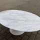 Table basse ovale originale Knoll Tulip Eero Saarinen Carrara