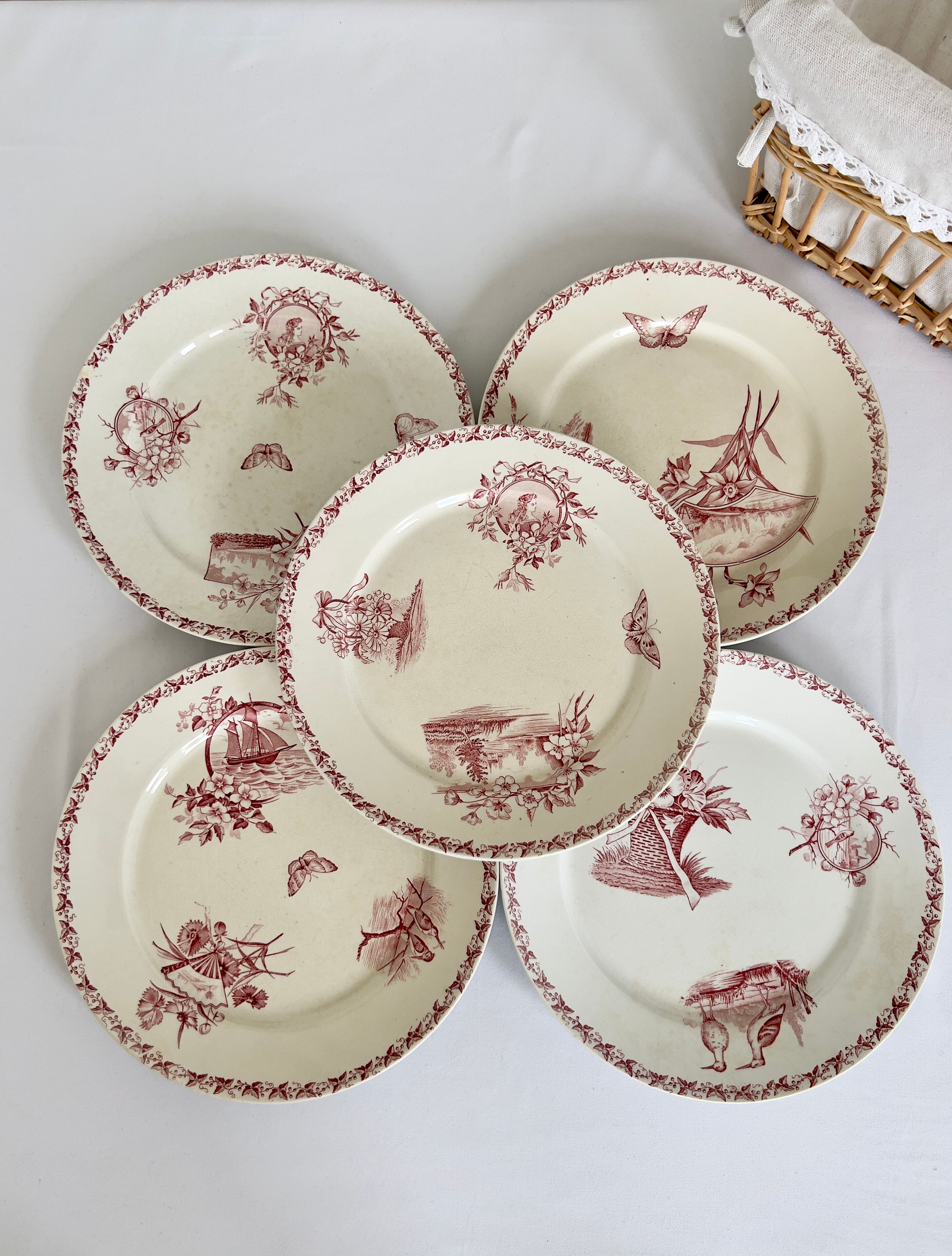 Set 5 plates Terre de Fer flat Badonviller stamped F.T model screen