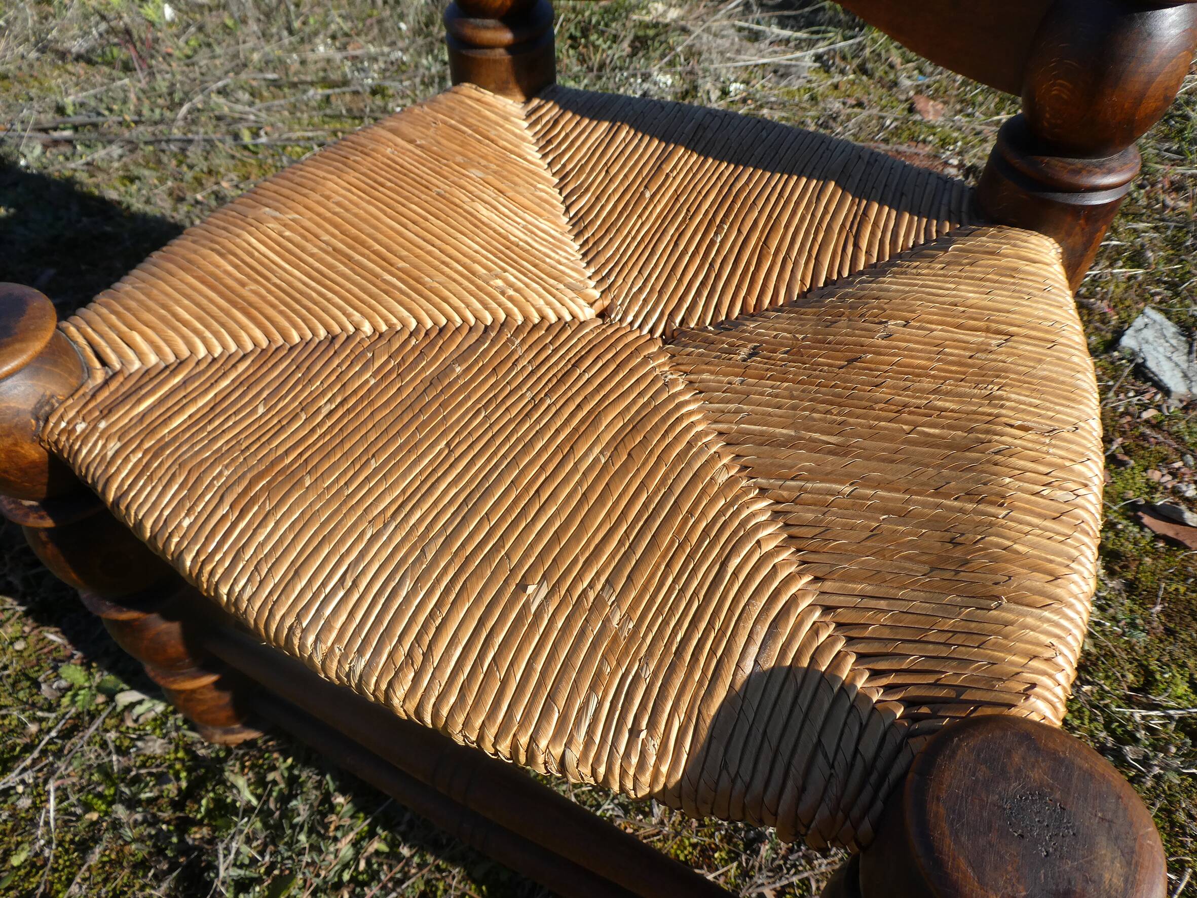 Mulched braided low chair