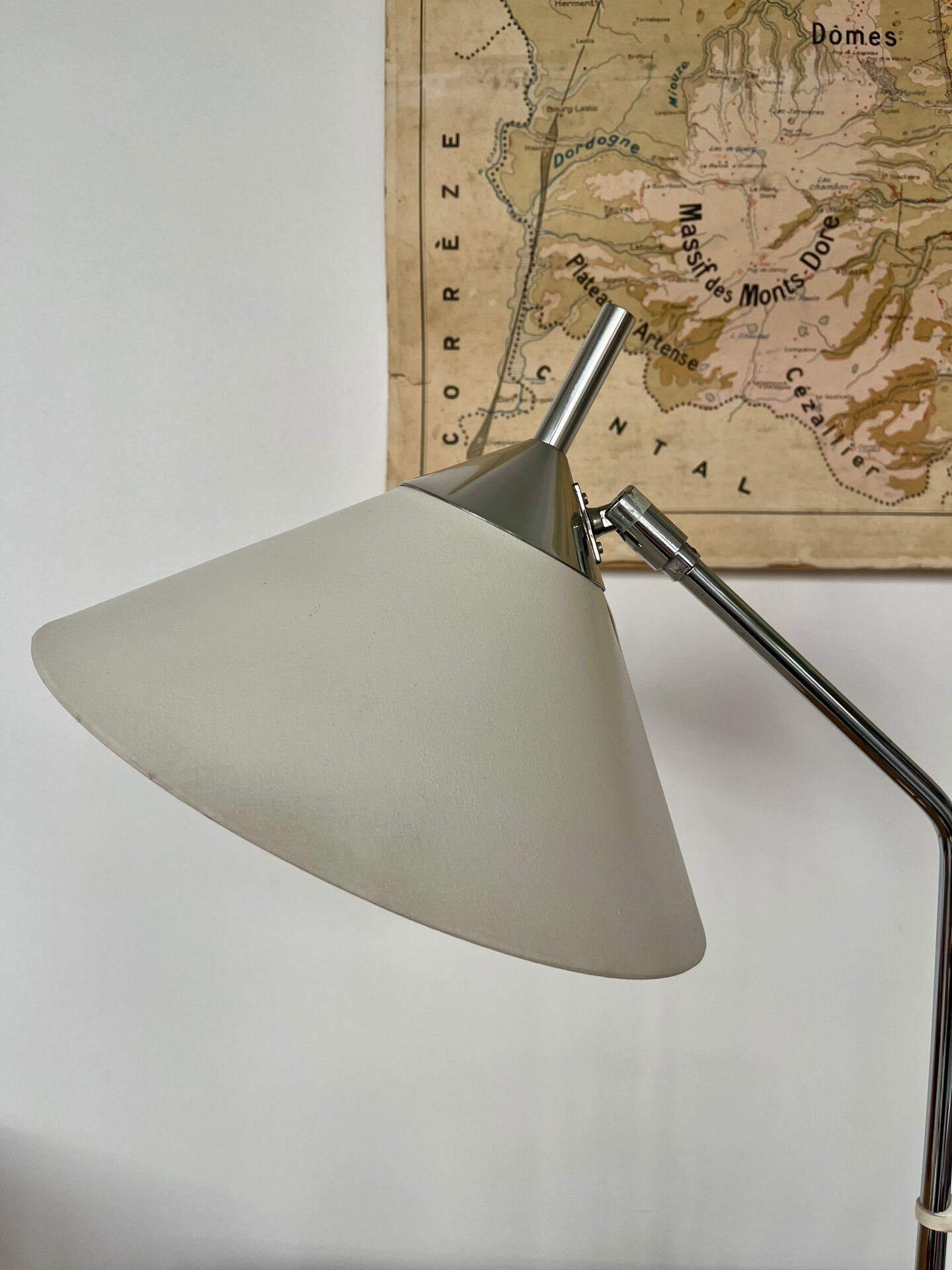 Grande lampe de bureau articulée