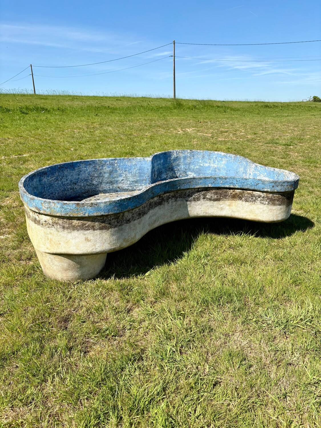 Willy Guhl pond edited by Eternit – designer planter in fibrecement