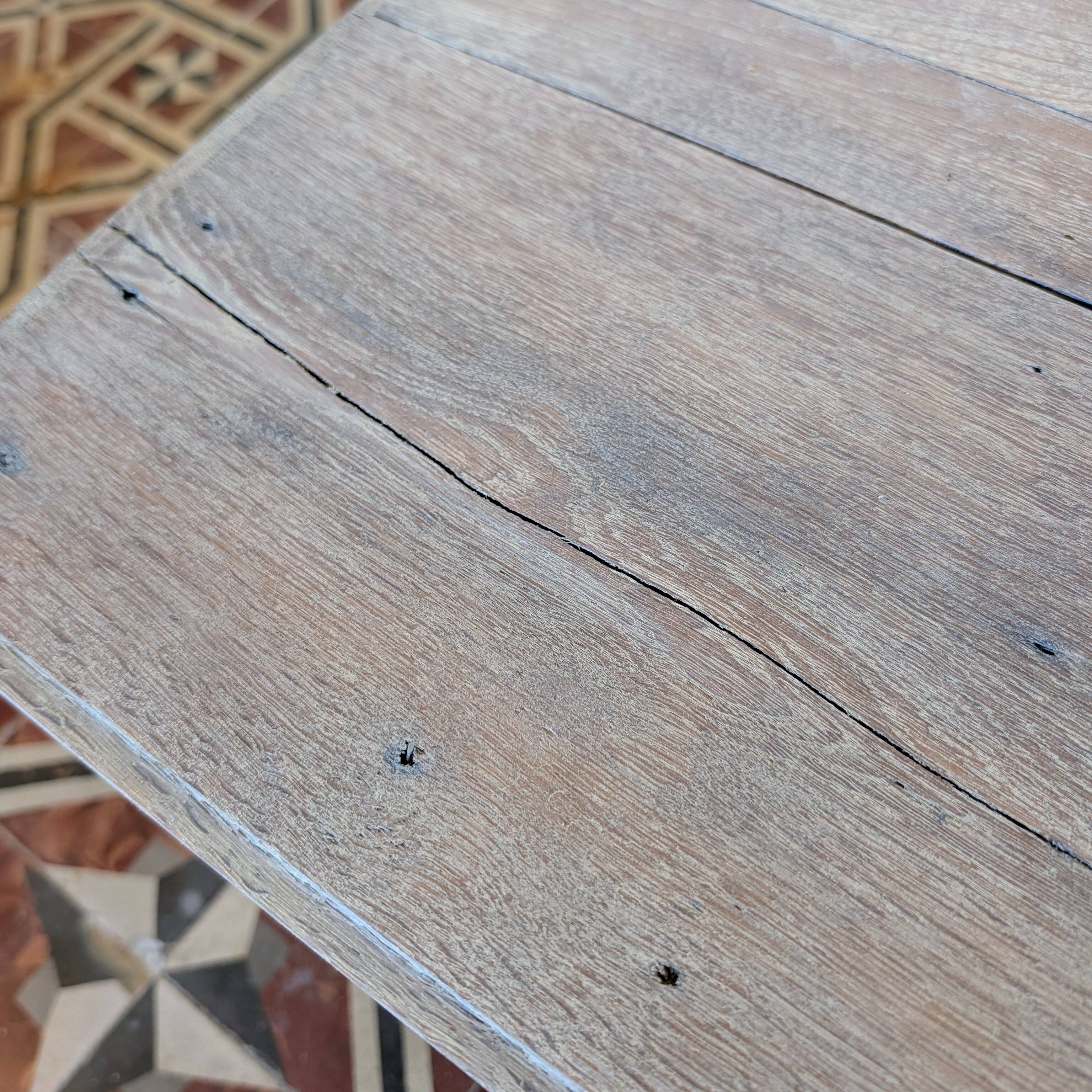 Farmhouse coffee table in oak