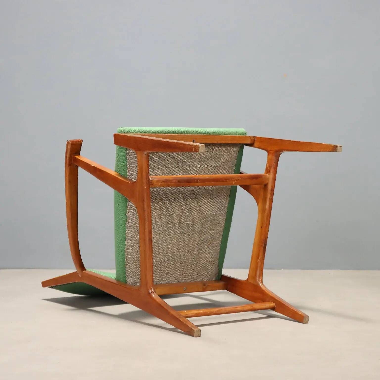 Vintage wooden and fabric armchair, Italian design from the 1950s.