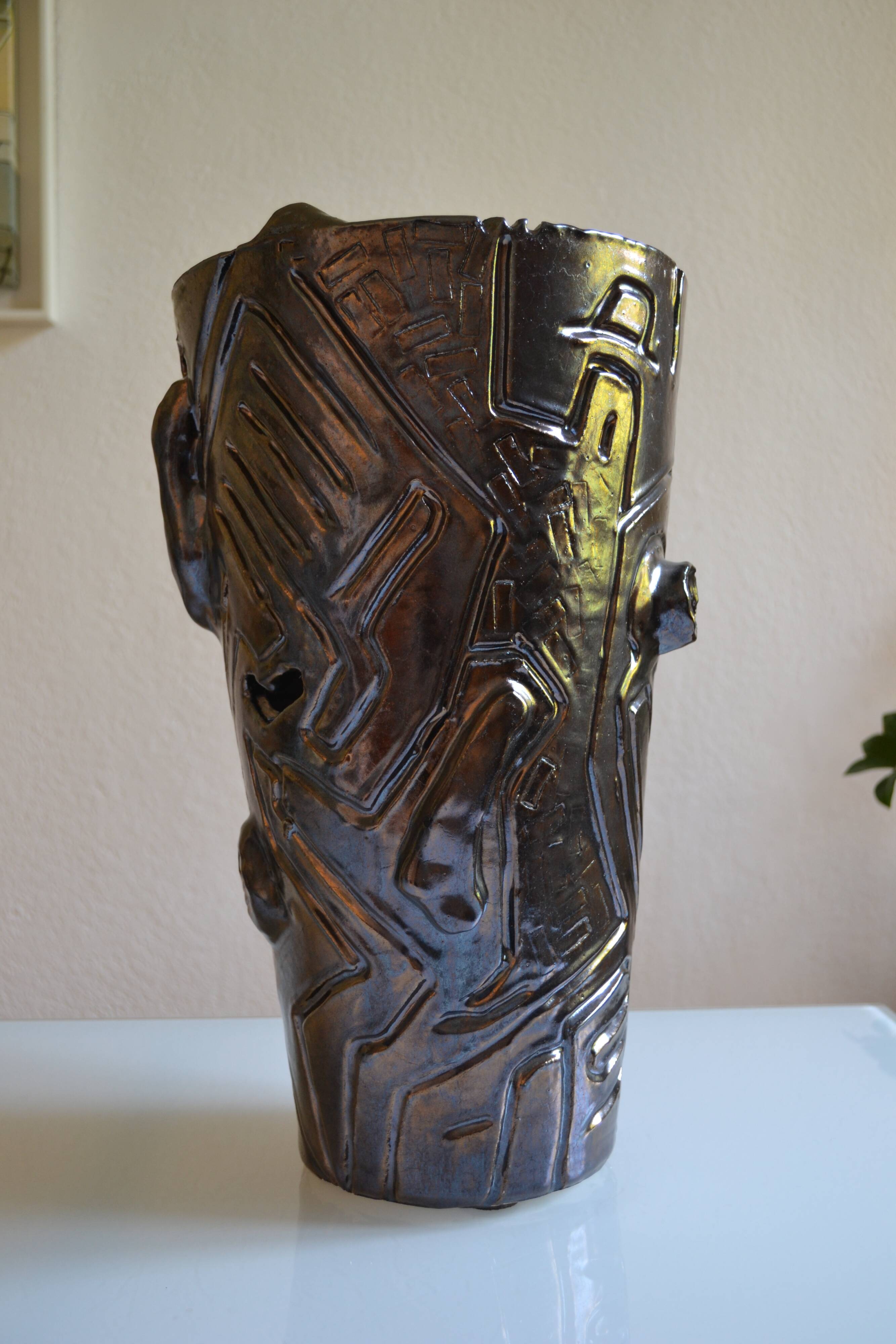 Vase sculpture from the artist residencies at the Ravel pottery workshop.