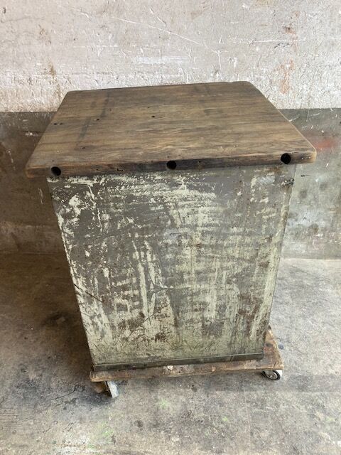 Numbered craft furniture