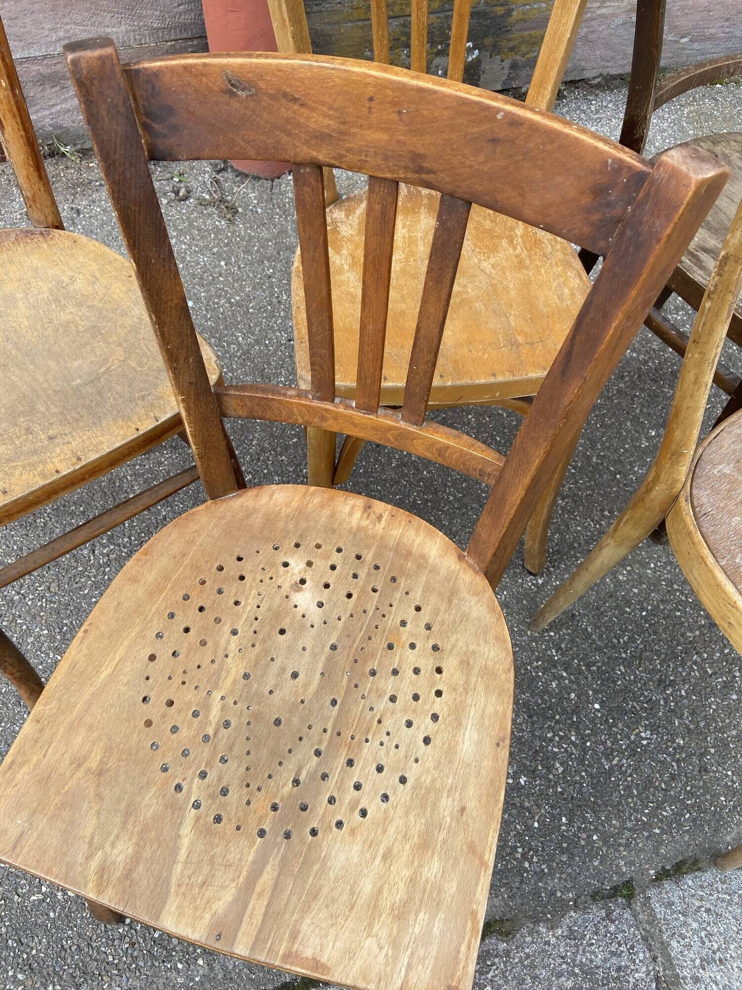 Lot of 6 chairs mismatched curved wood bistro