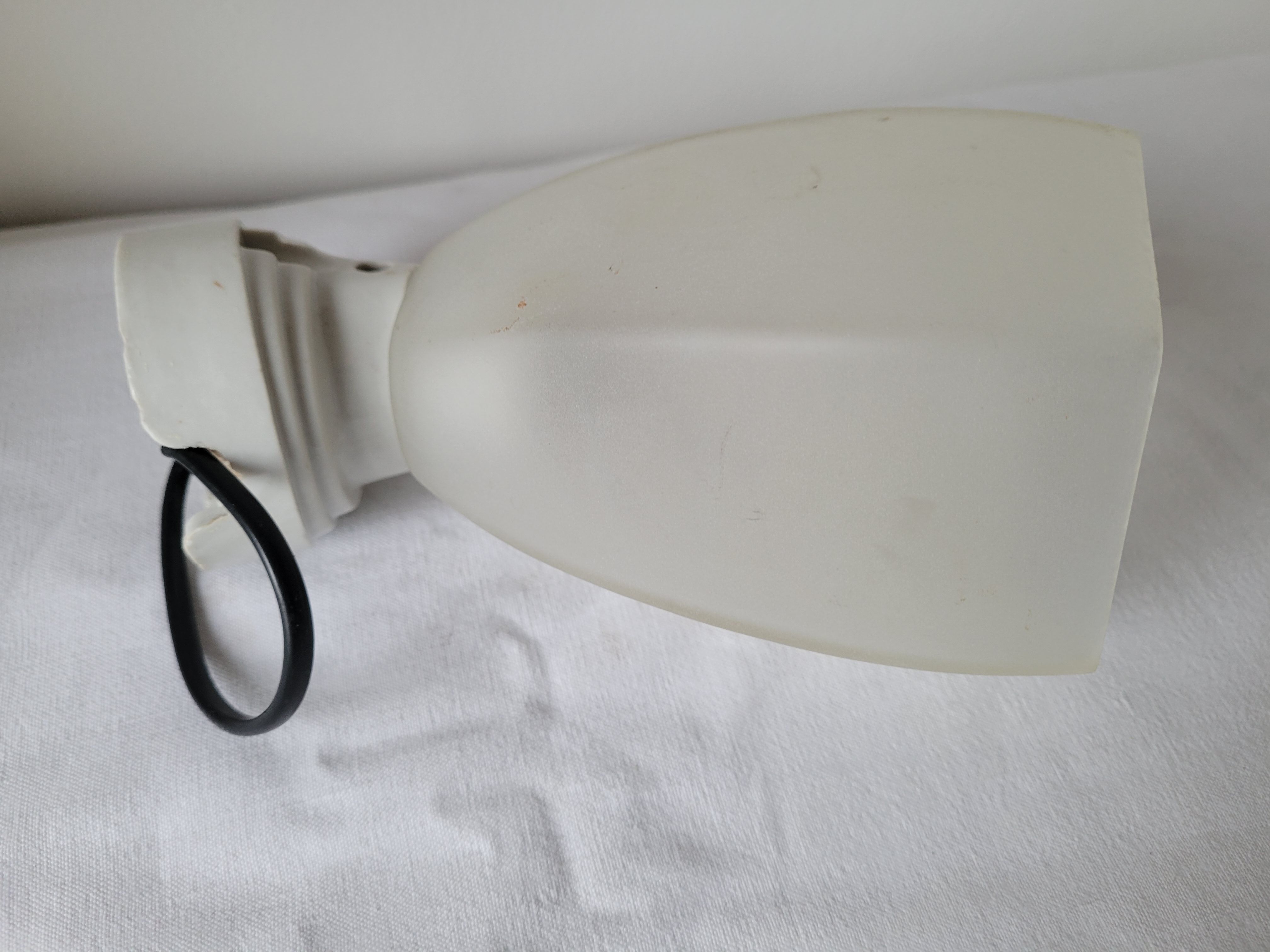 Art deco wall lamp in porcelain and glass