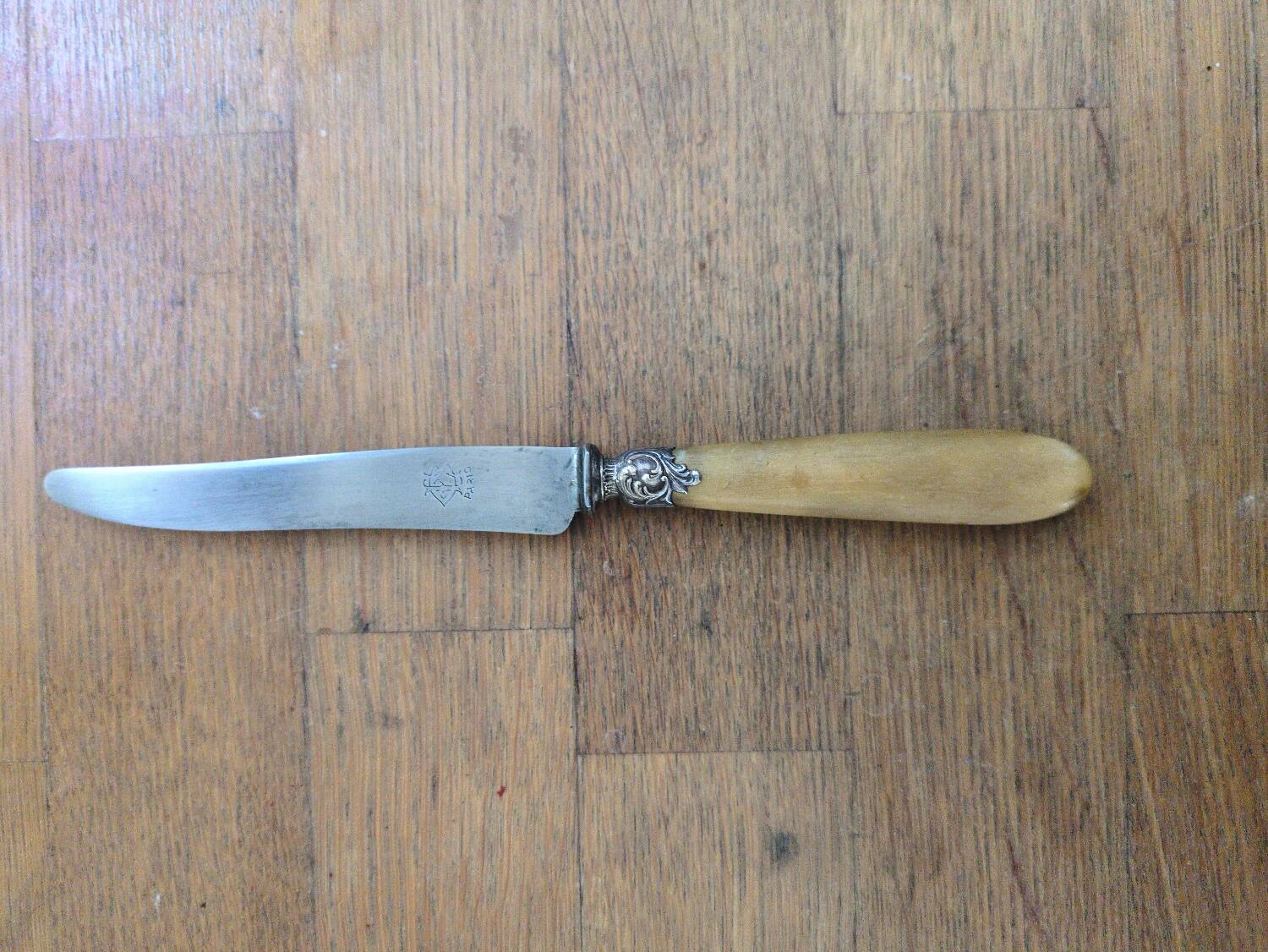 5 antique monogrammed knives