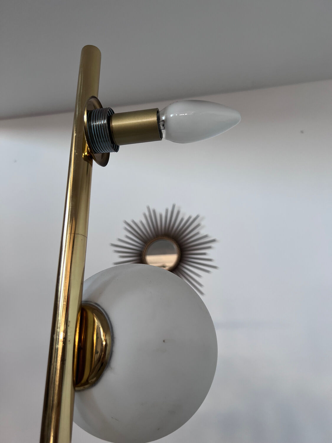 Old floor lamp in brass and opaline design from the 70s Max Bill lamp