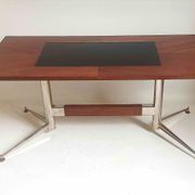 Vintage coffee table from the 1950s in mahogany and metal, with a tabletop width of 110 cm.