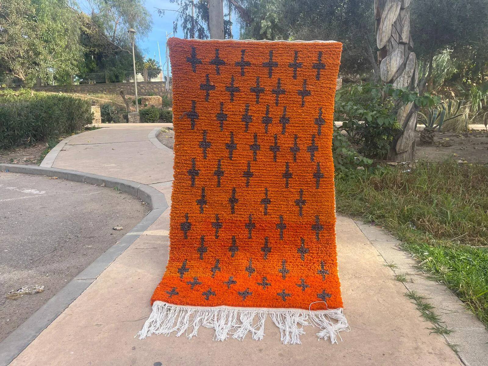 Traditional handmade carpet 250cm x 150cm Moroccan