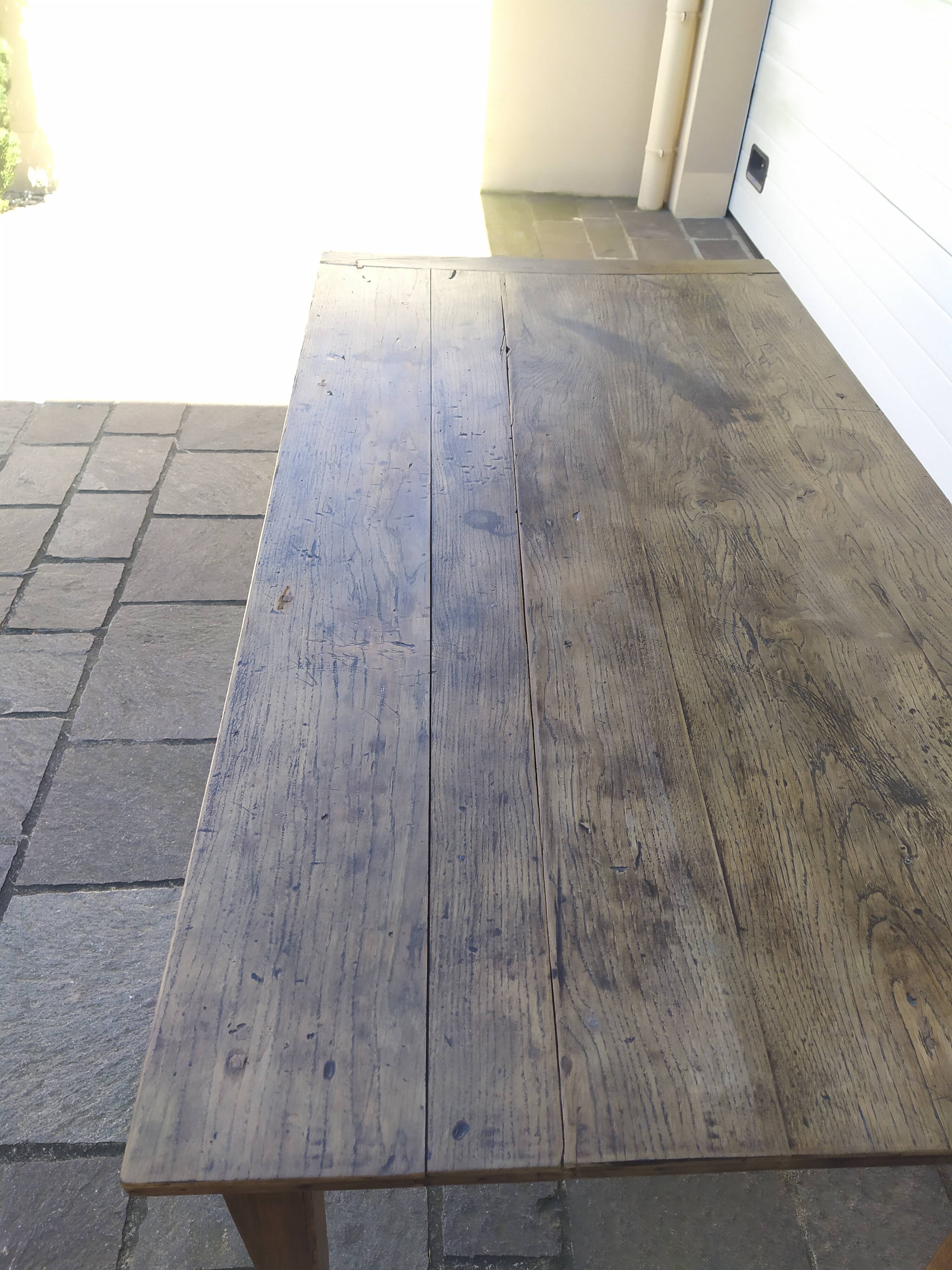 Farm table