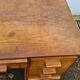 Ancien bureau en bois massif