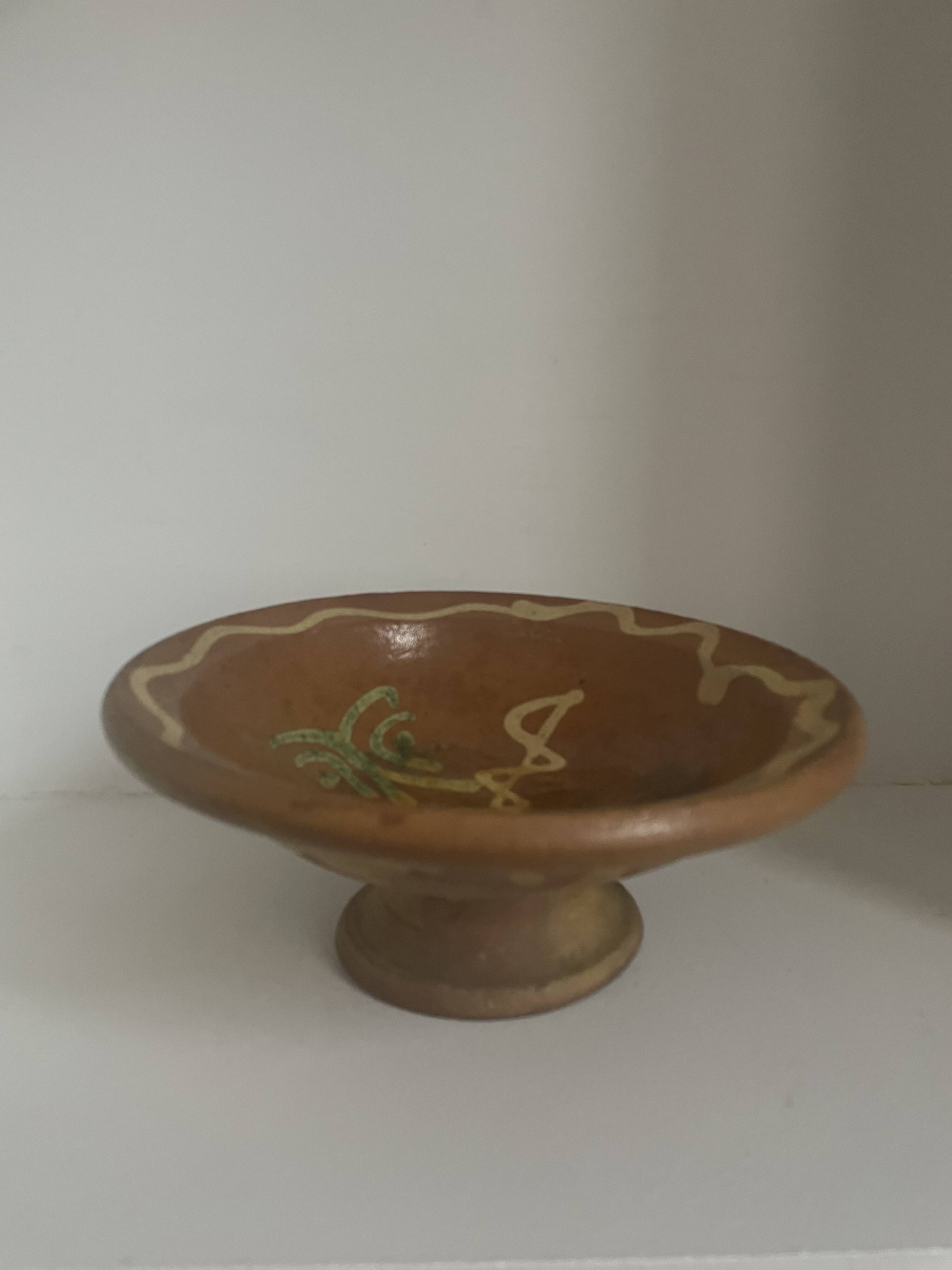 Set of 20 decorative items