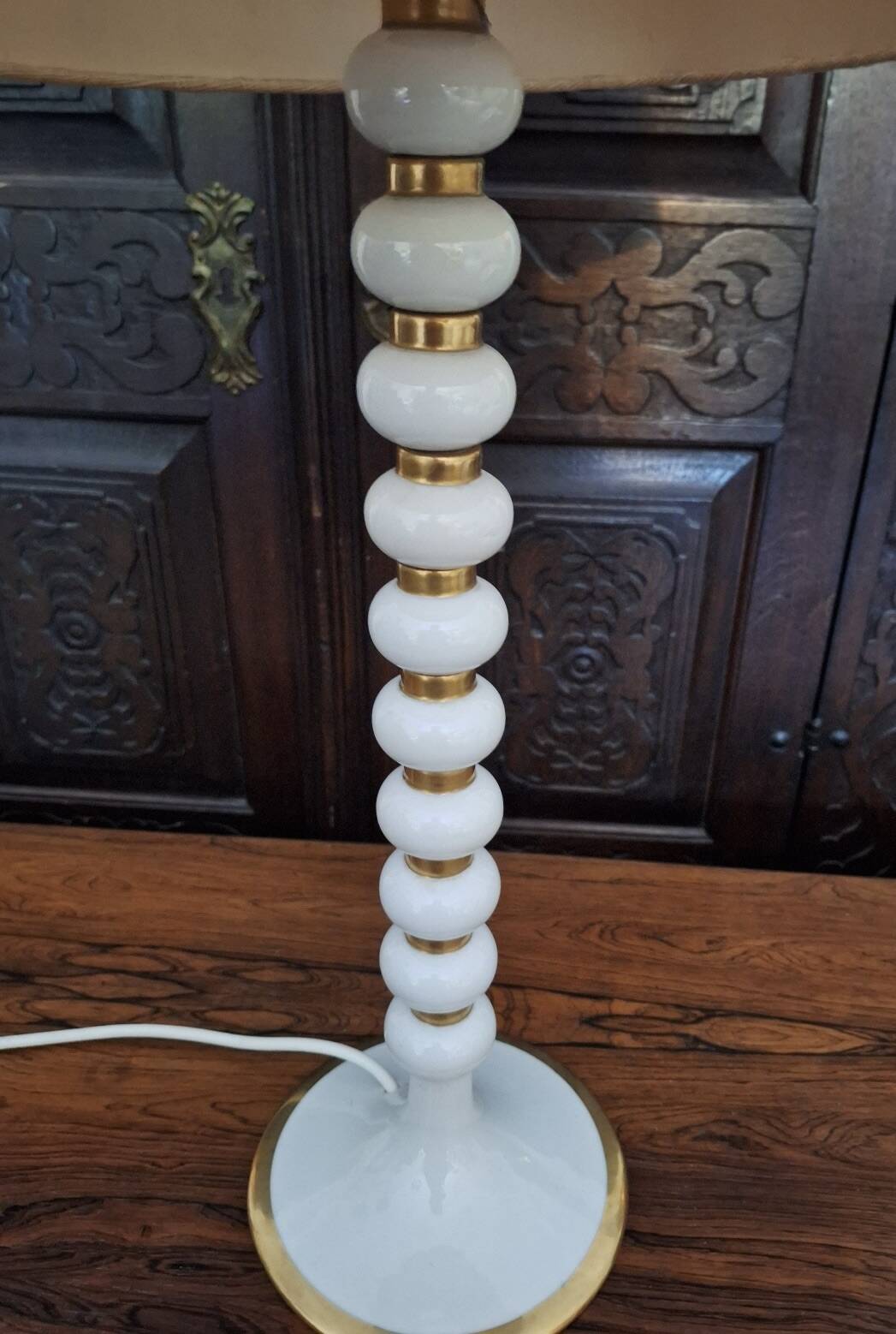 Lampe de table italienne des années 70 avec des sphères empilées.