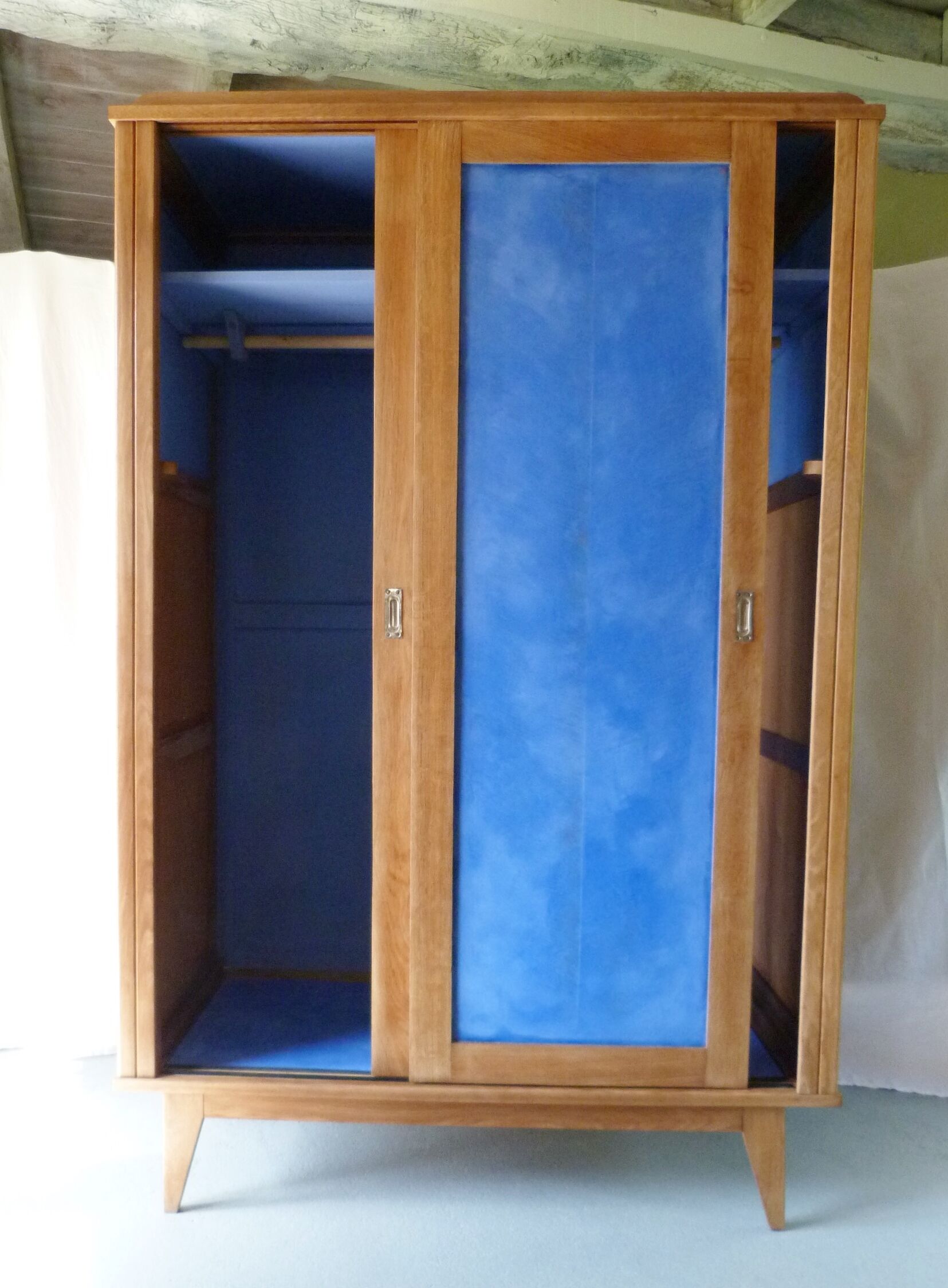 Wardrobe with sliding doors