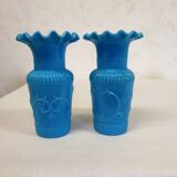 Paire de vases en opaline bleu