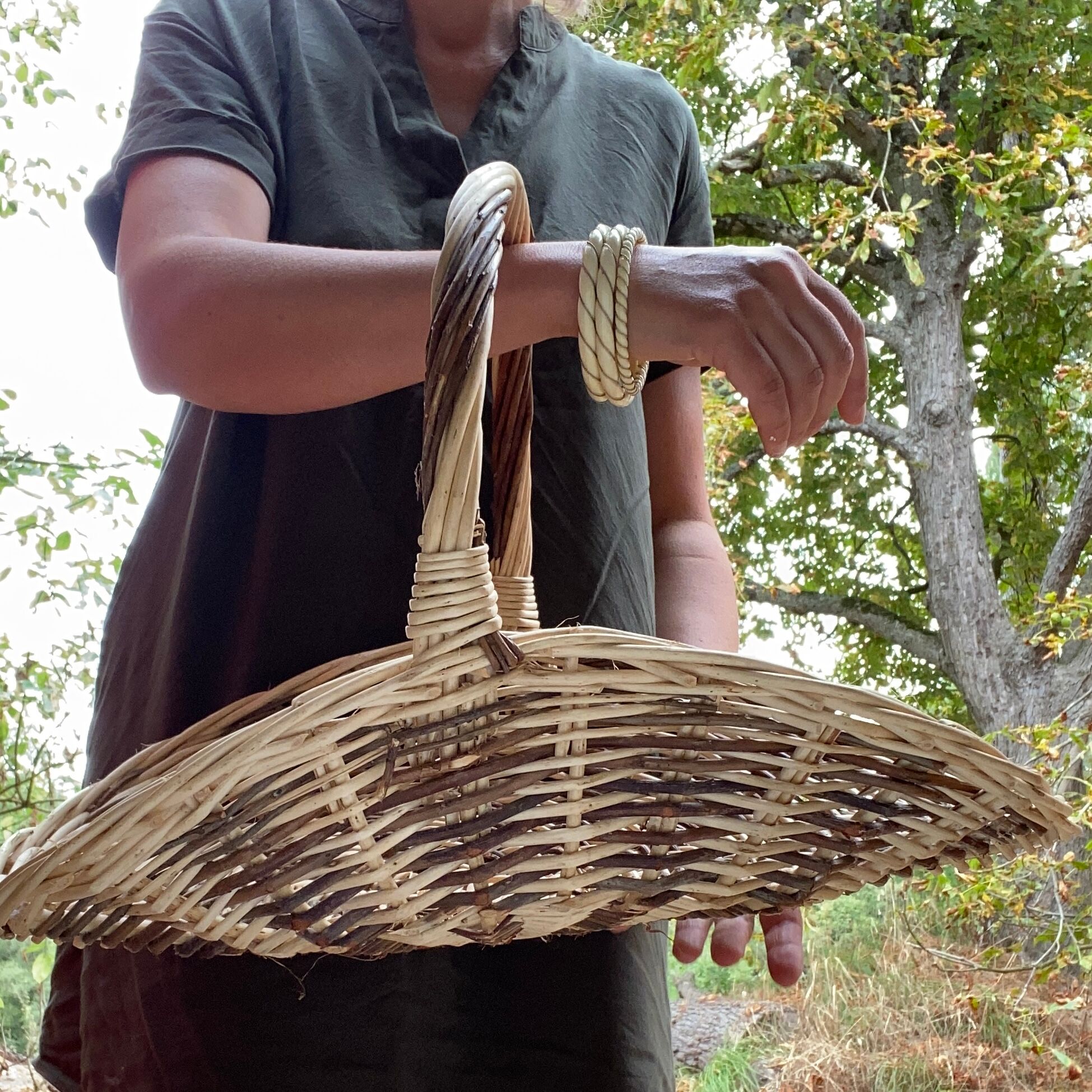 Two-tone wicker basket