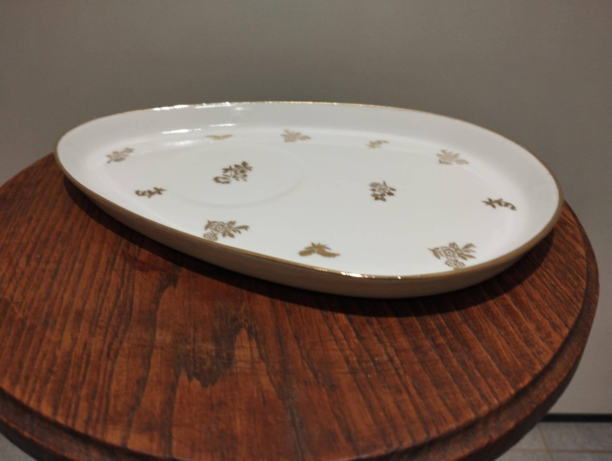 Limoges porcelain cup and tray: a selfish one