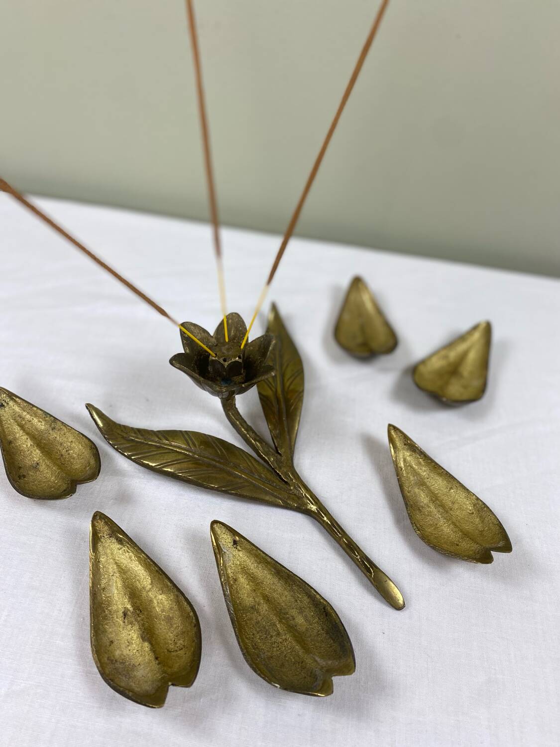 Cendrier fleur en laiton