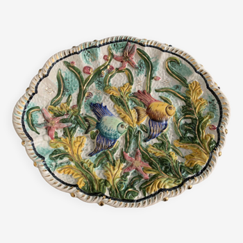 Plat en barbotine céramique emaillee, a motifs de poissons, décoratif,collector, vintage