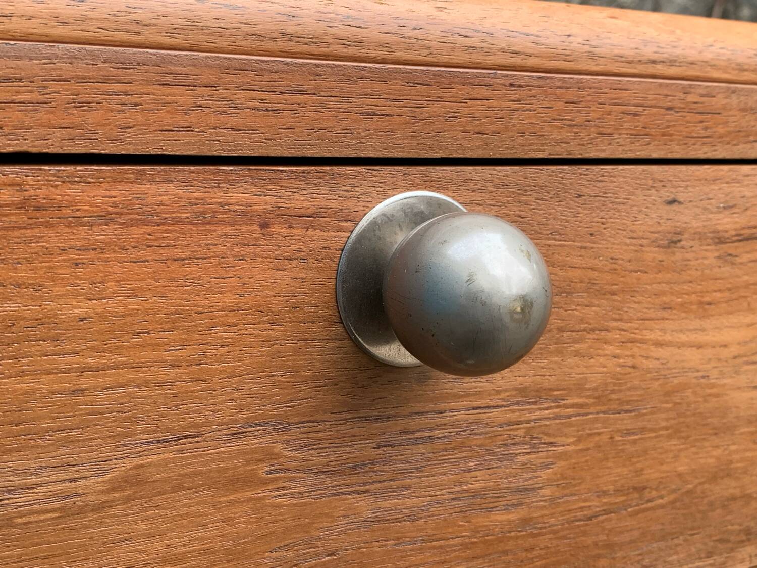 Vintage chest of drawers in solid raw wood from 1950