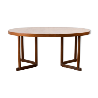 Dining table by Johannes Andersen