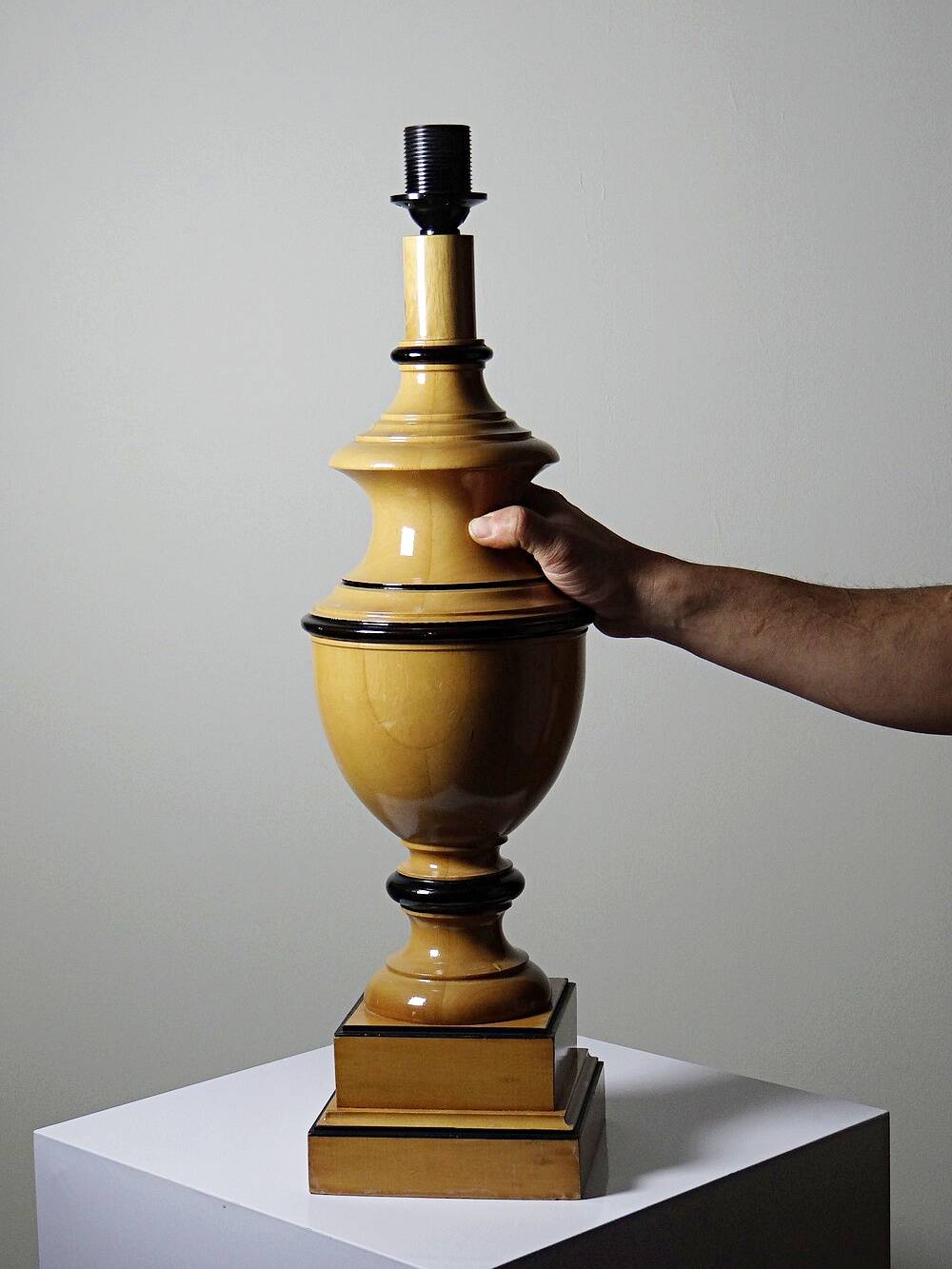 Grand lampe Le Dauphin "Verdennes" bois tourné, vintage années 70