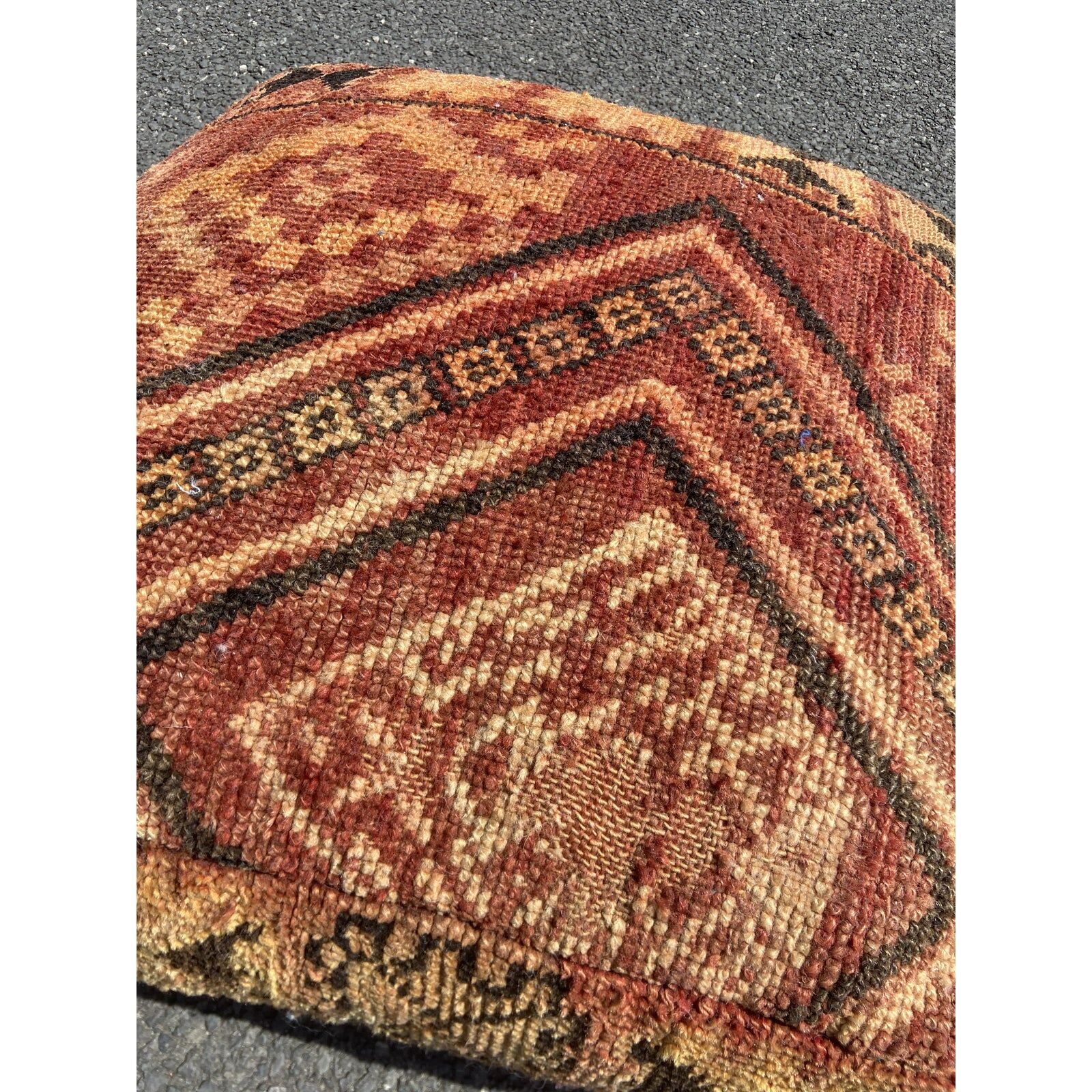 Pouf cushion soil Moroccan berbere boujaad