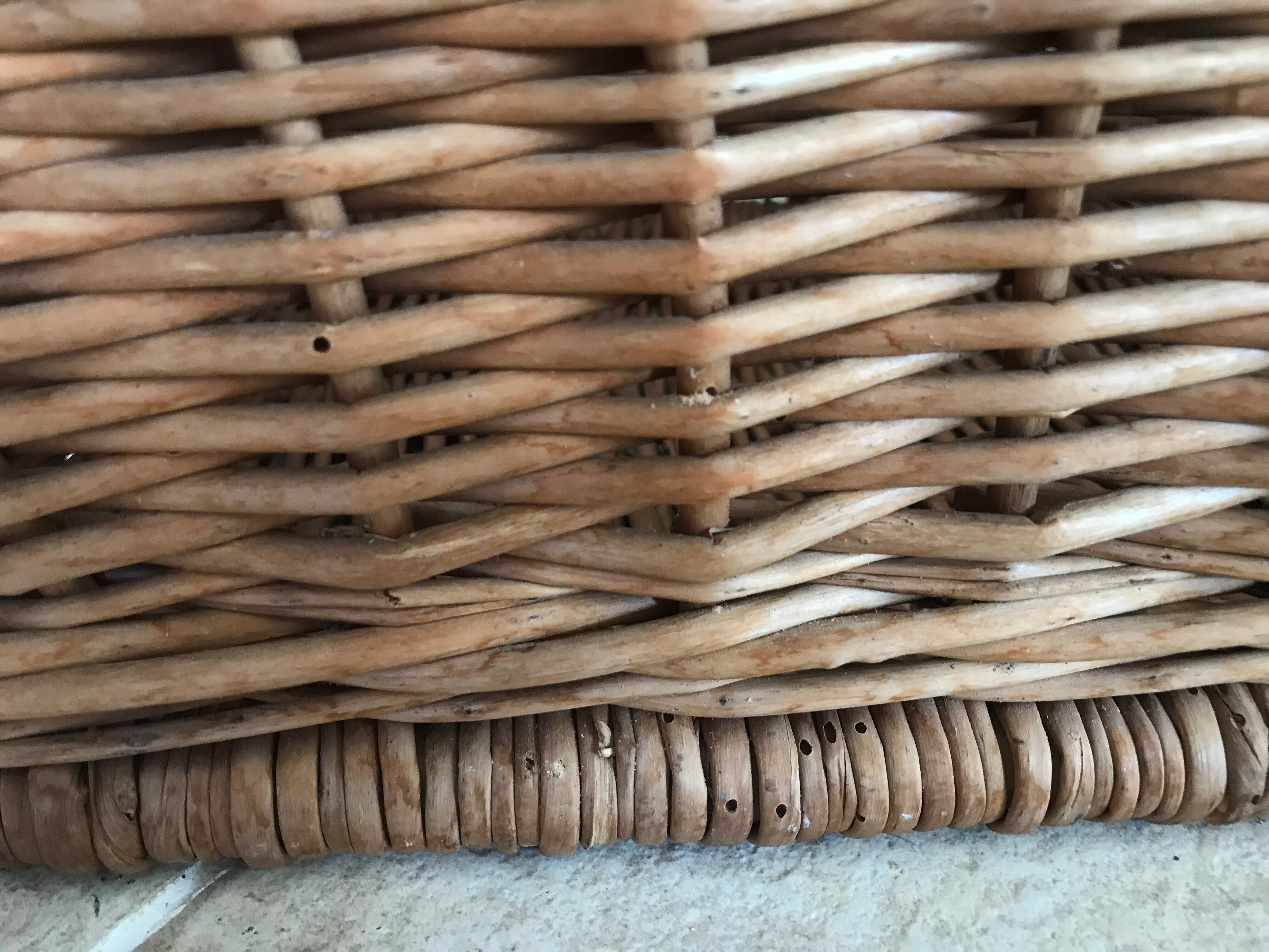 Wicker laundry basket