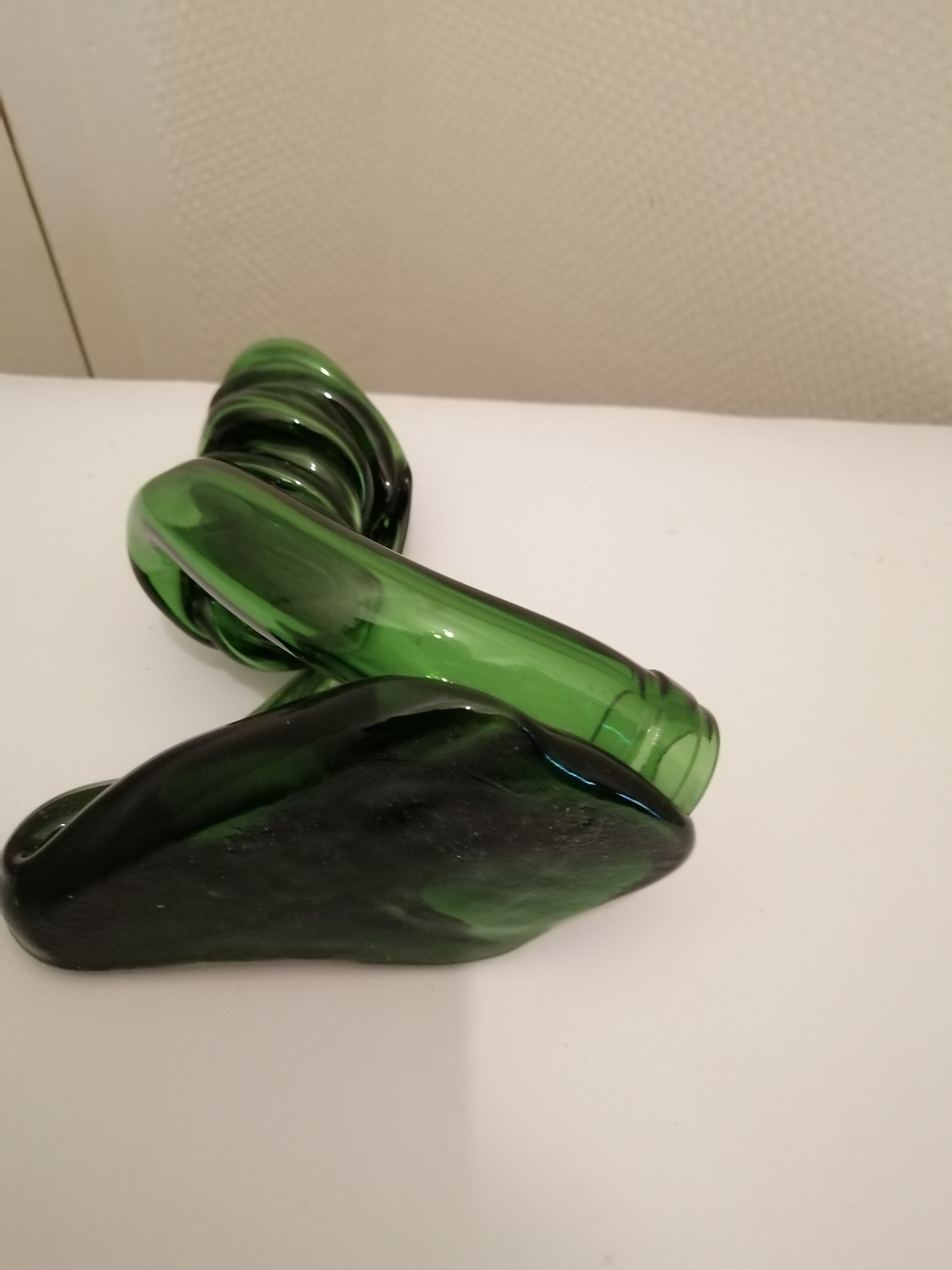 Blow glass crumple candle holder