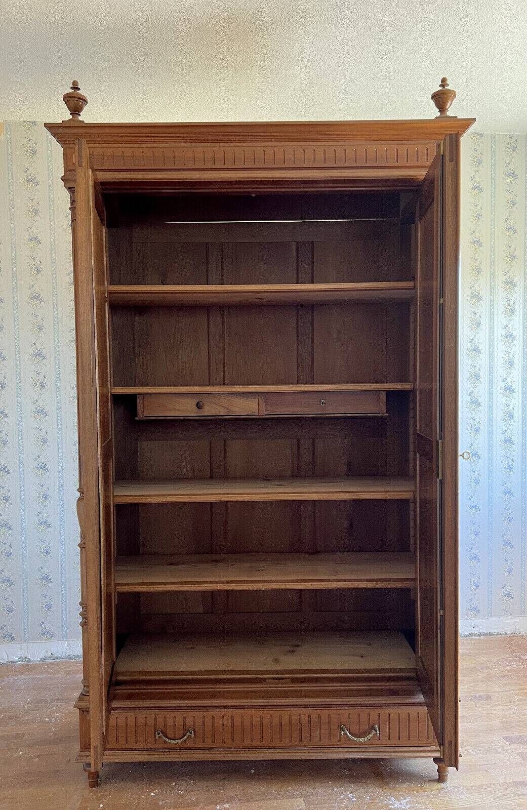 Napoleon III period library cabinet in blond walnut circa 1850-1880